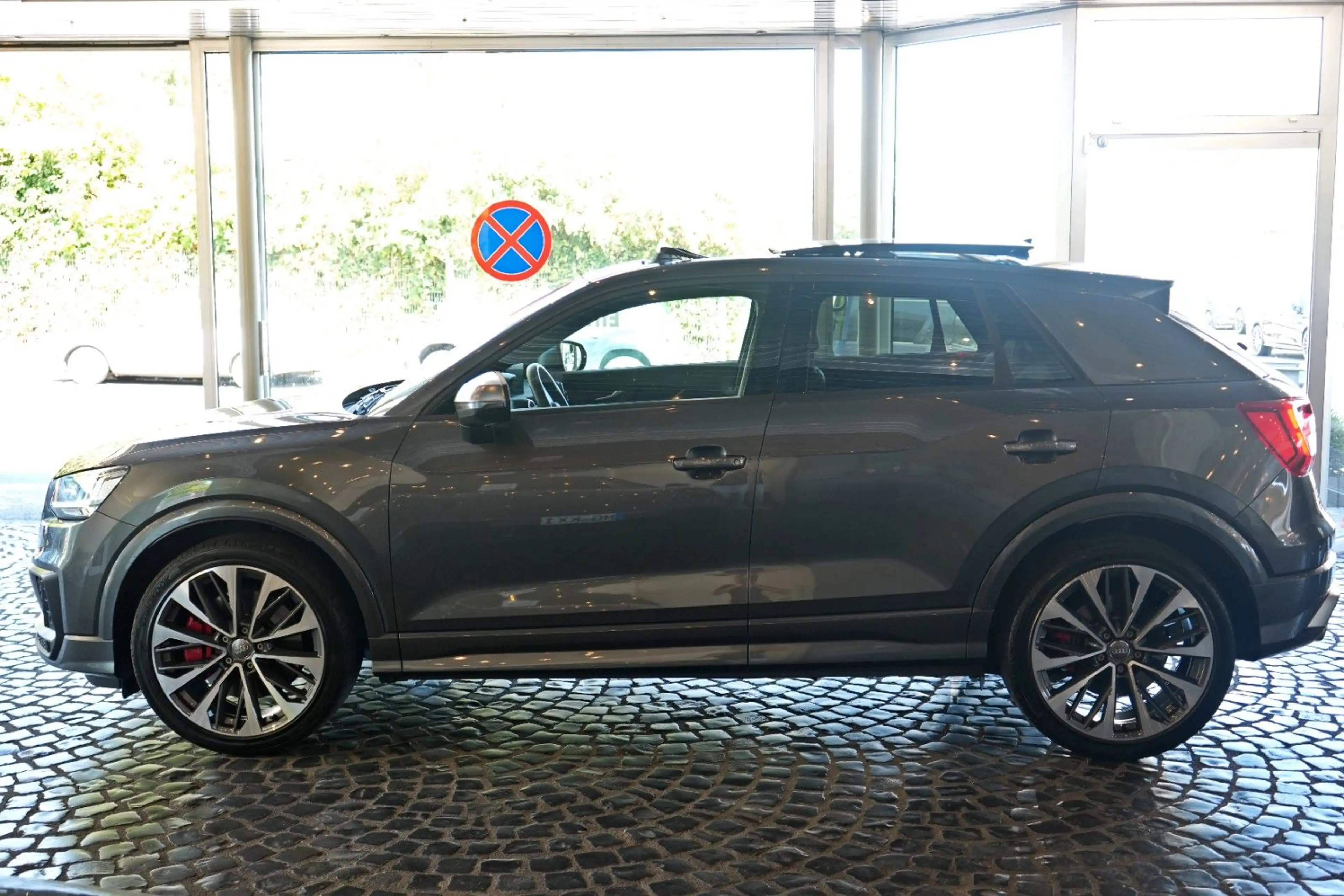 Audi SQ2 2.0 TFSI Quattro OPTIK|PANO|ACC|CAM|1. HAND — photo 7
