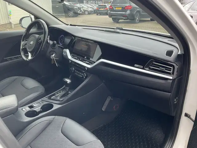 Kia Niro view 3