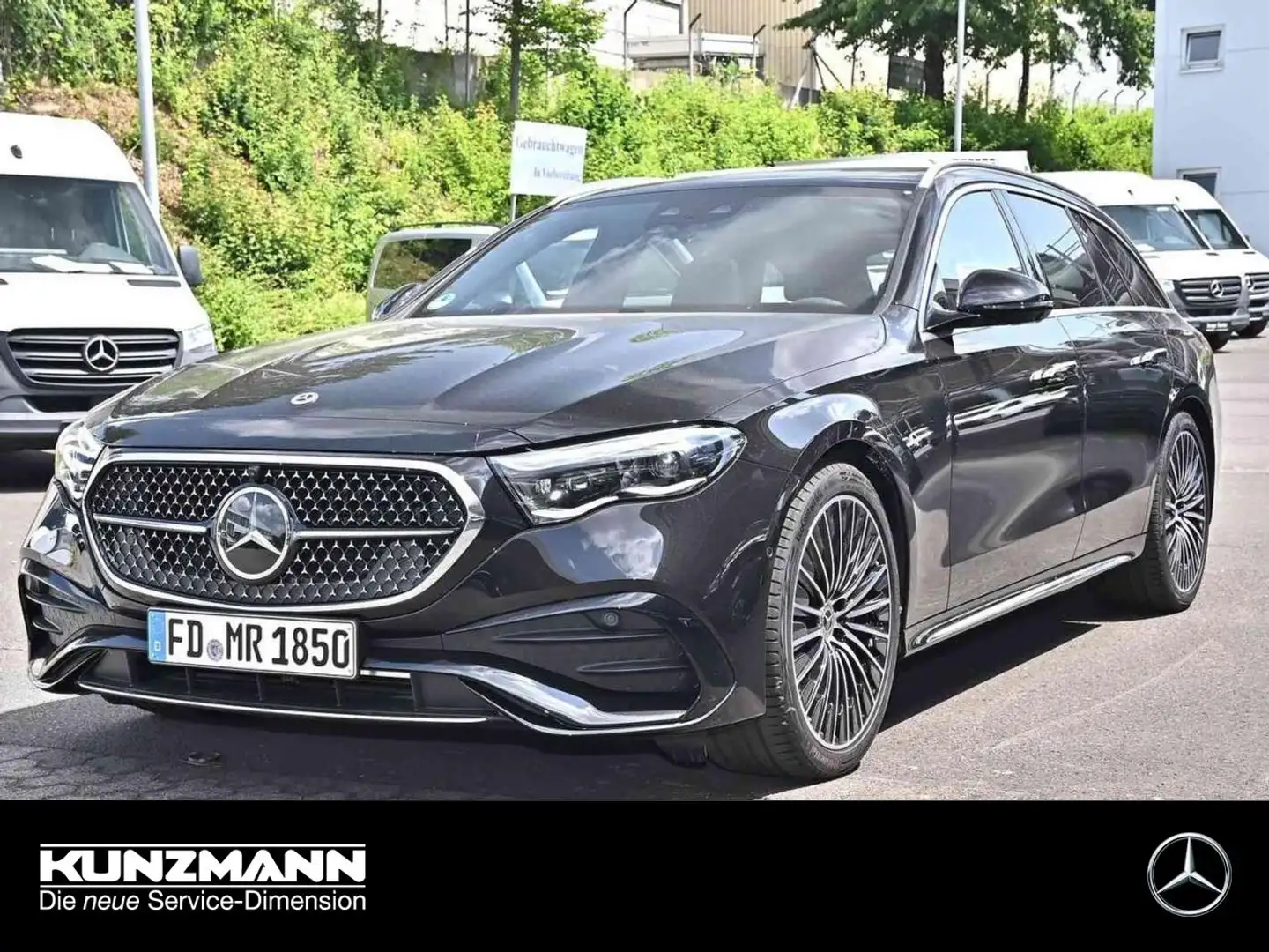 Mercedes-Benz E 220 d T-Modell AMG Panorama Distronic 360° AHK Schwarz - 1