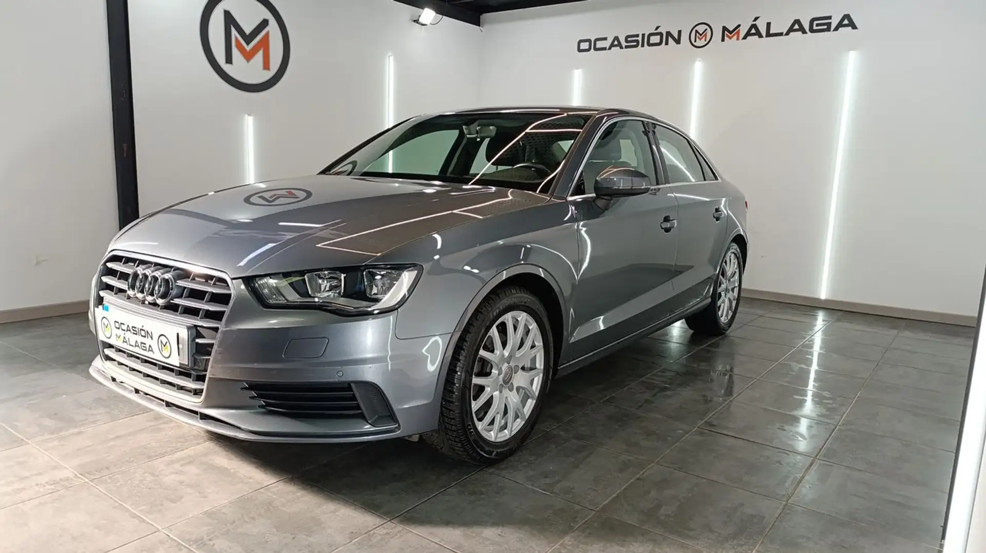 Audi A3 Sedán 1.4 TFSI Cod Ultra S Line Edition 110kW Gris - 1