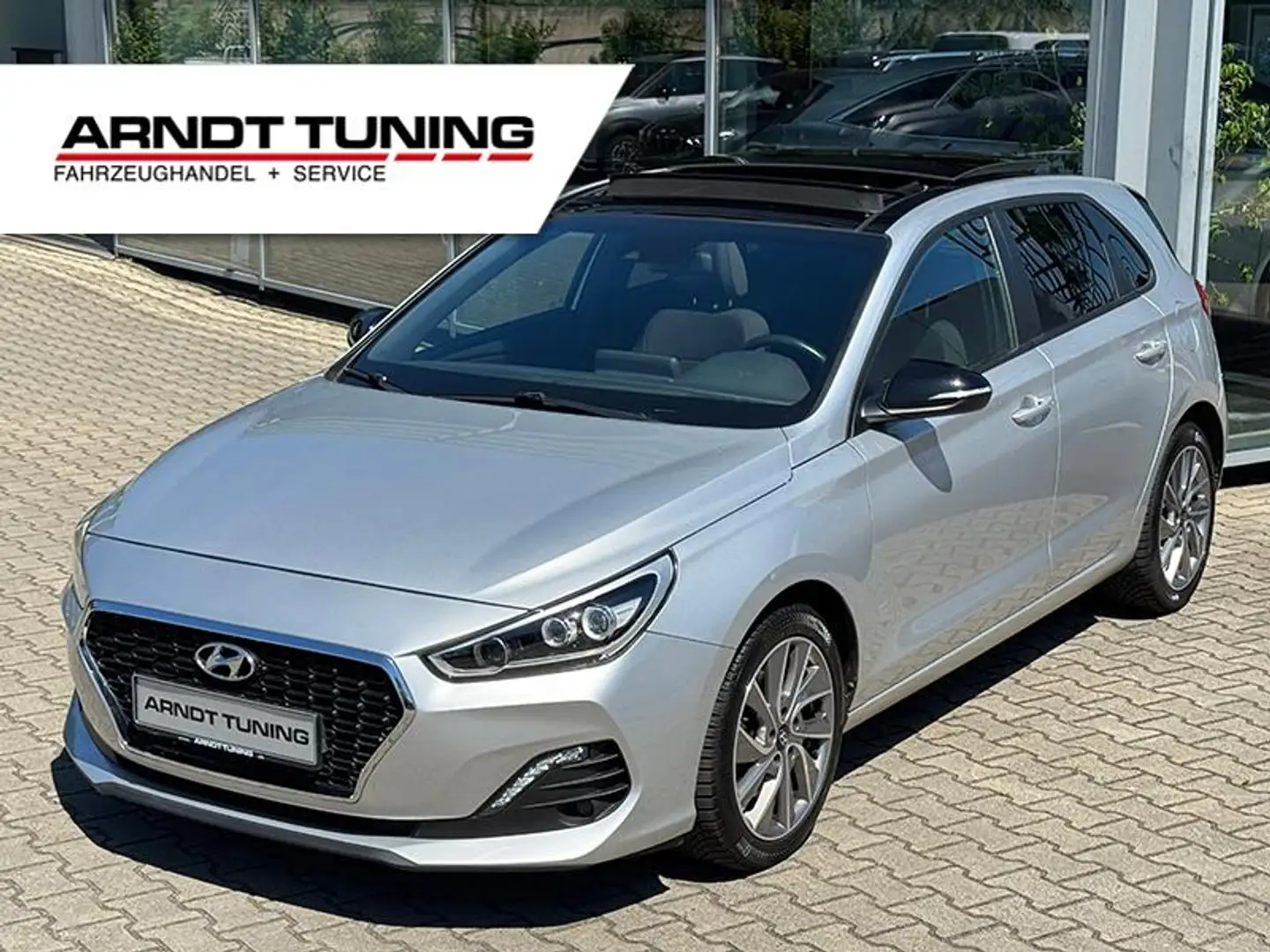 Hyundai i30 Passion + 1.4 TGDI Automatik Pano Android Silber - 1
