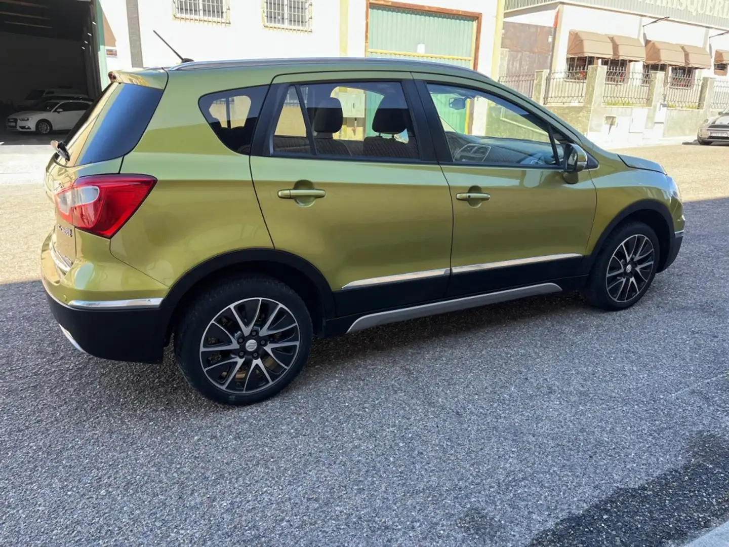 Suzuki SX4 S-Cross 1.6DDiS GLX 4x4 Verde - 2