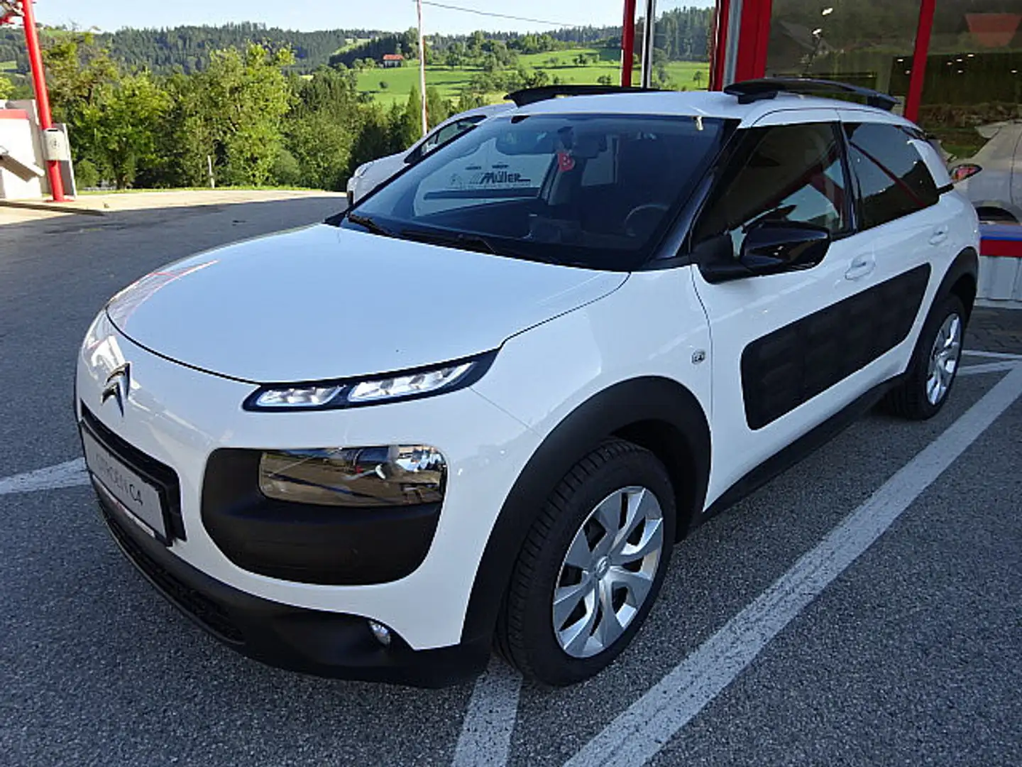 Citroen C4 Cactus 1,2 VTI82 Feel Weiß - 1
