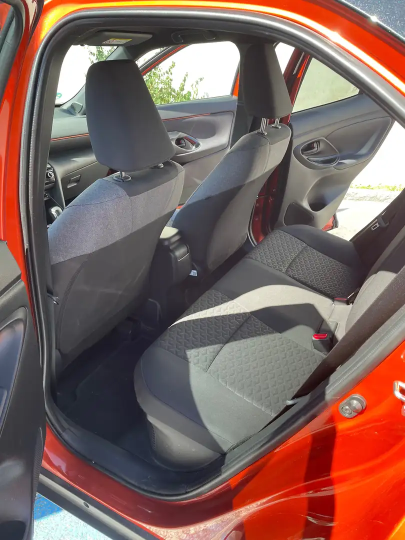 Toyota Yaris Cross Yaris Cross 1,5 VVT-i Hybrid AWD Elegant Aut. Elegant Rot - 2
