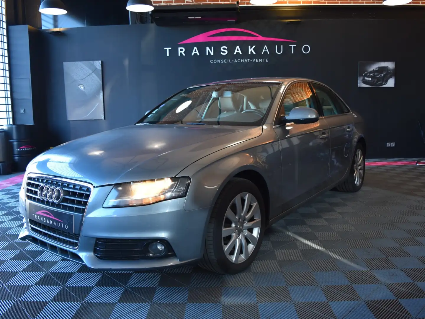 Audi A4 Ambiente Gris - 1