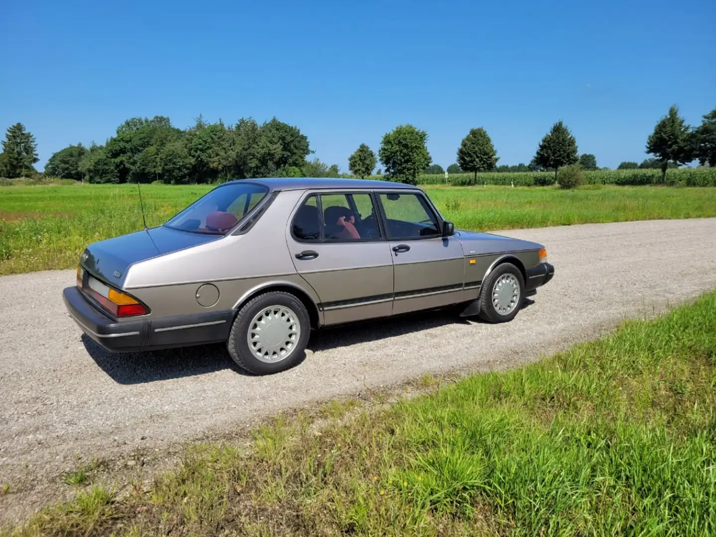 Saab 900 900 i 16 - 1