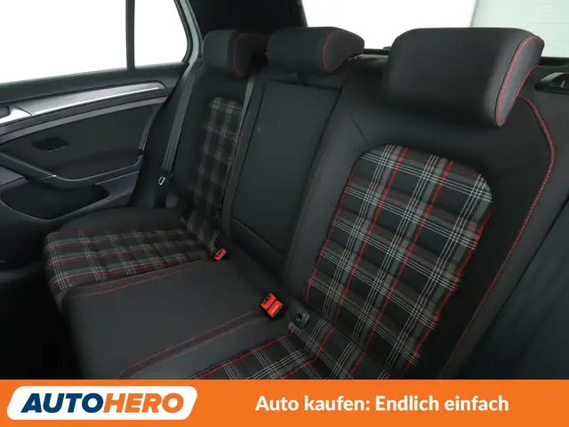 Volkswagen Golf view 14