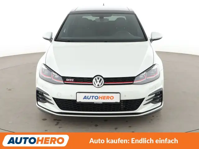 Volkswagen Golf view 9