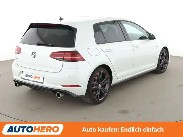 Volkswagen Golf view 6