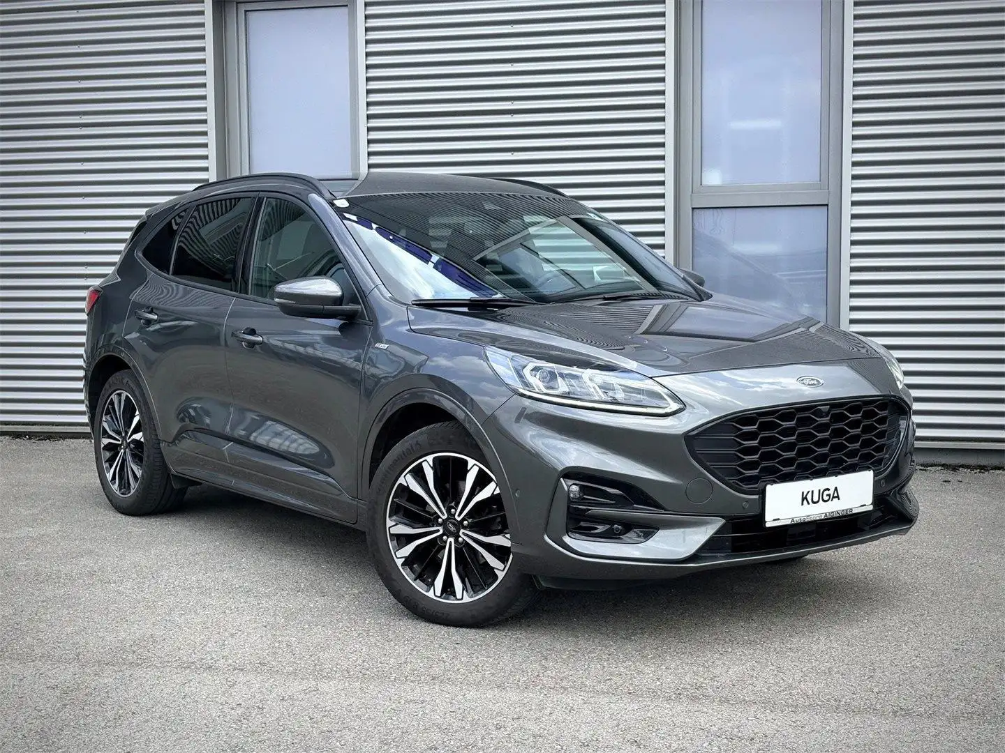 Ford Kuga ST-Line X AWD Grau - 1