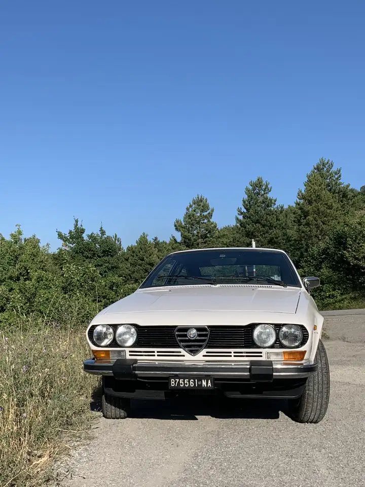 Alfa Romeo GT 1.6, foto 2