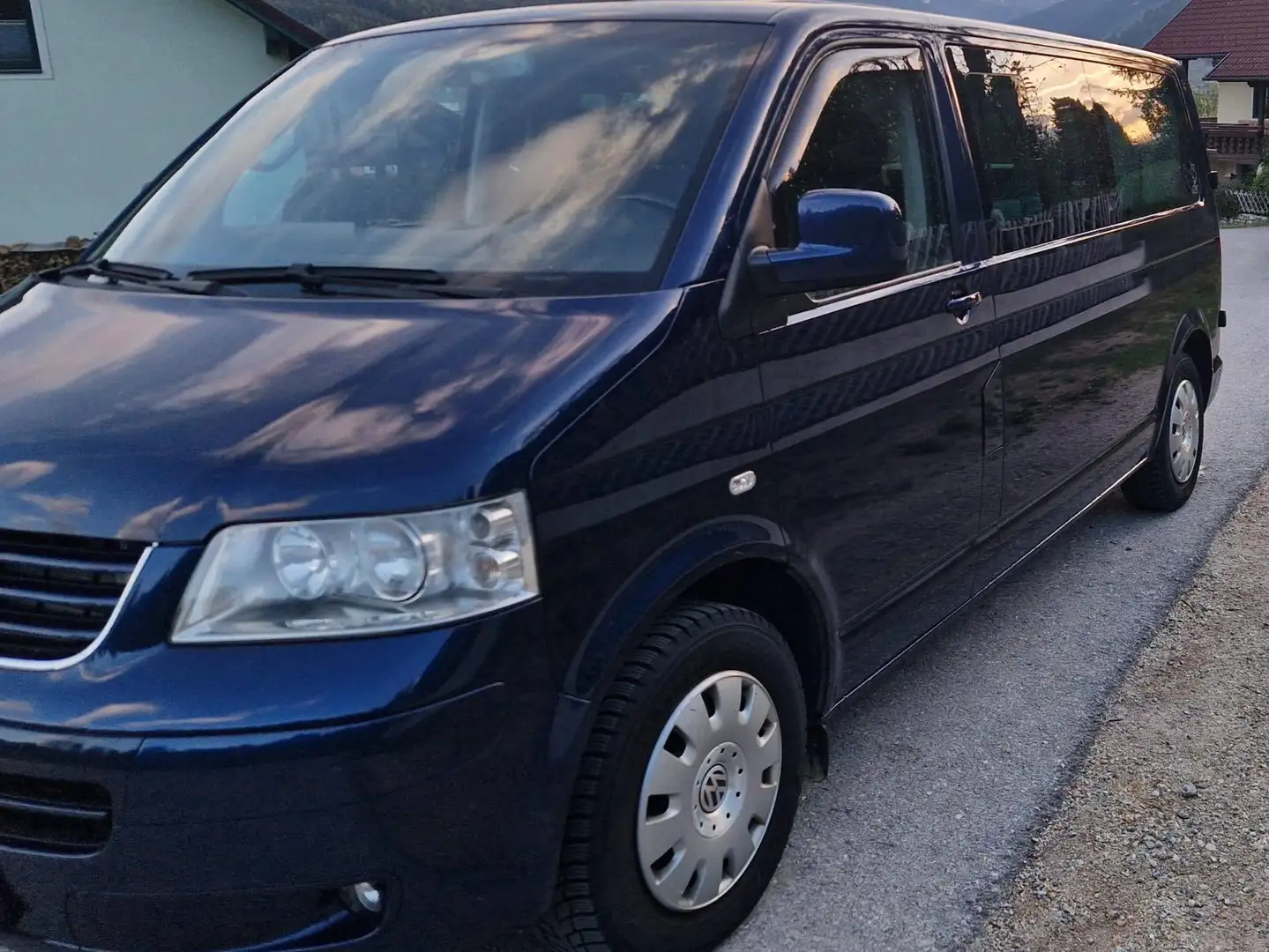 Volkswagen T5 Caravelle Caravelle 2,5 TDI 4motion Blau - 2