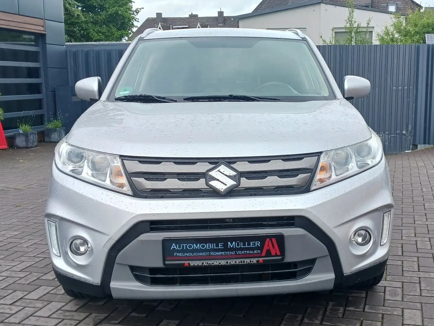 Suzuki Vitara 1.6*Allrad*SHZ*RFK*CPL Срібний - 2