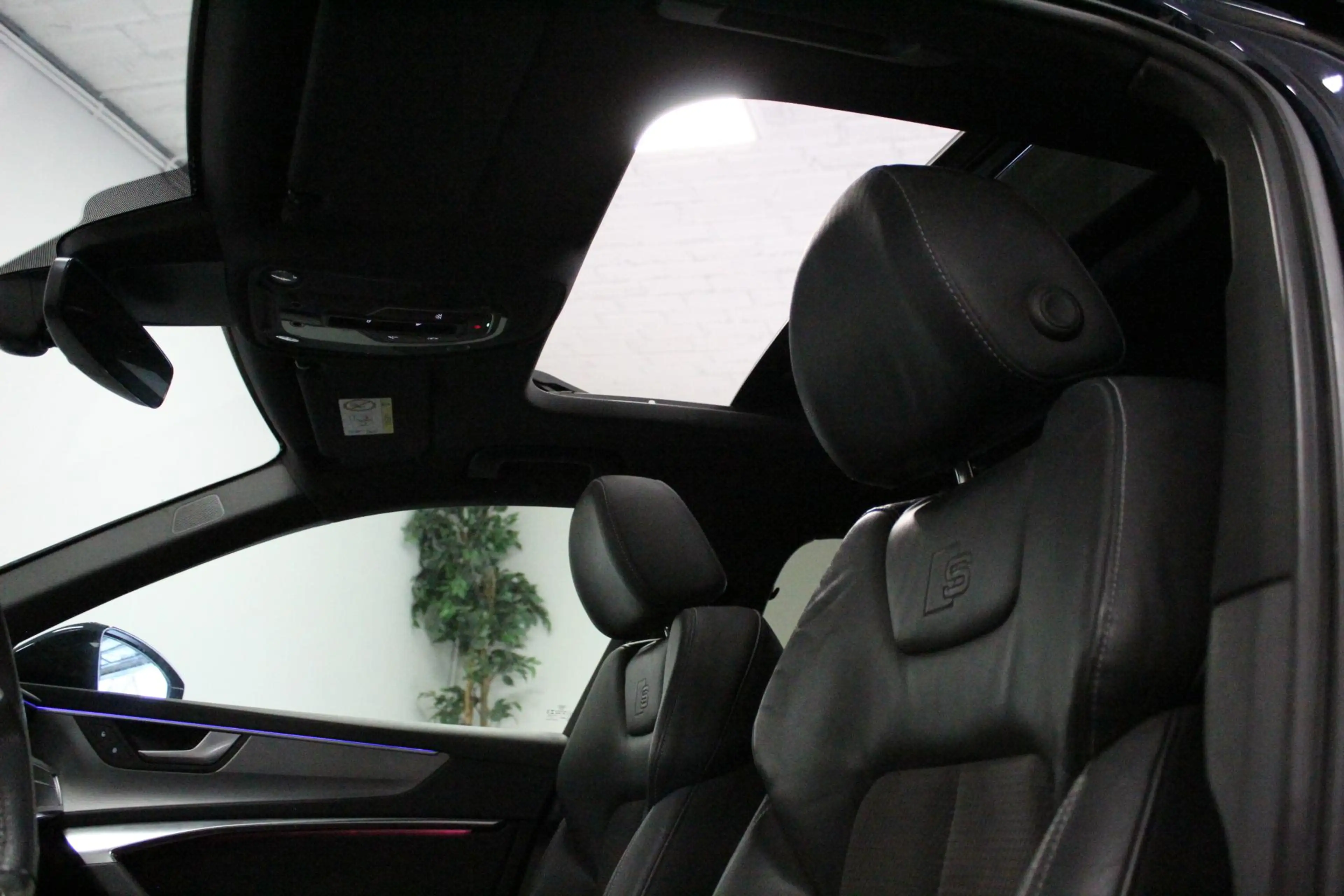 Audi A6 Avant 55 TFSI quattro Design Pro Line Plus | PANO- — photo 11