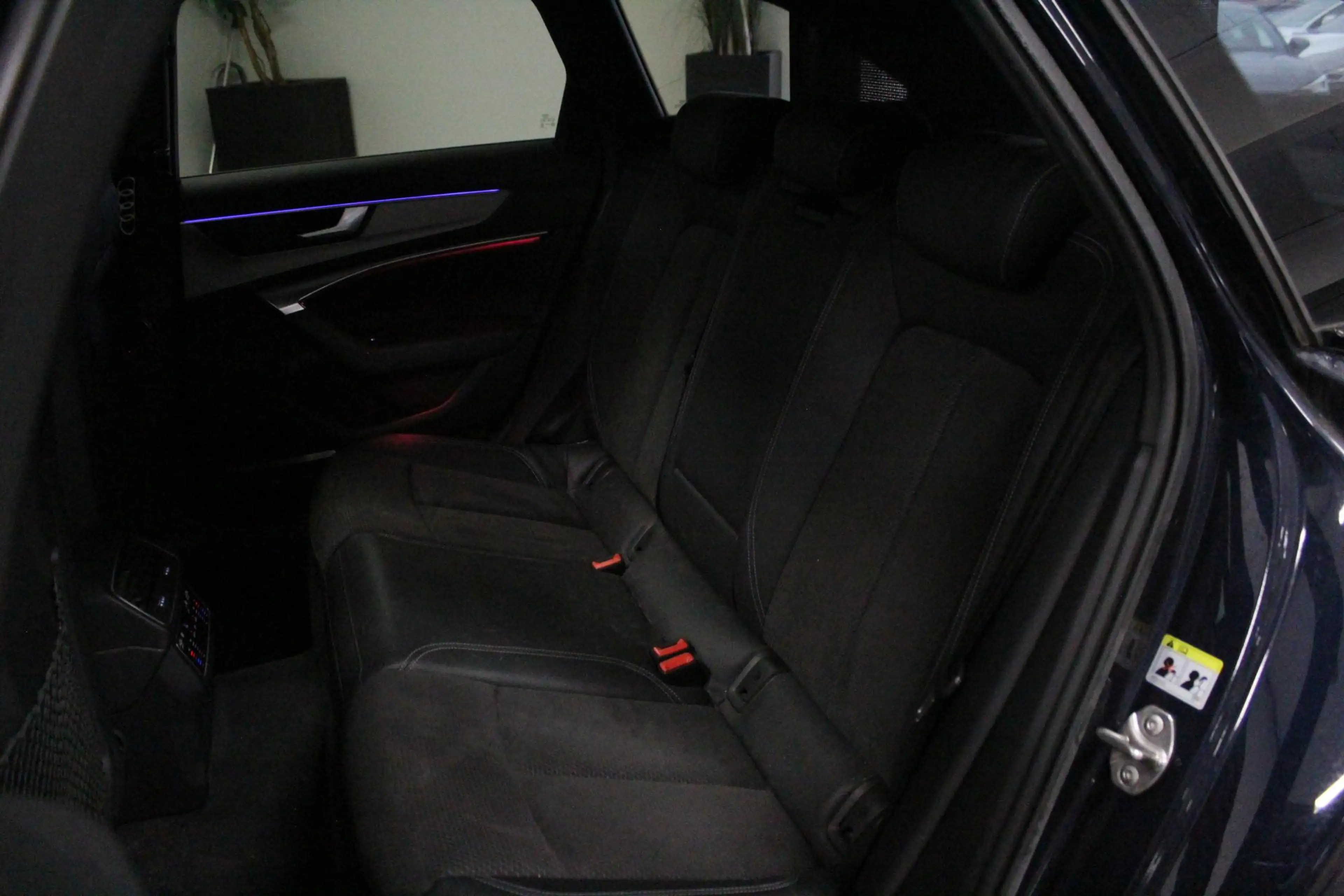 Audi A6 Avant 55 TFSI quattro Design Pro Line Plus | PANO- — photo 12