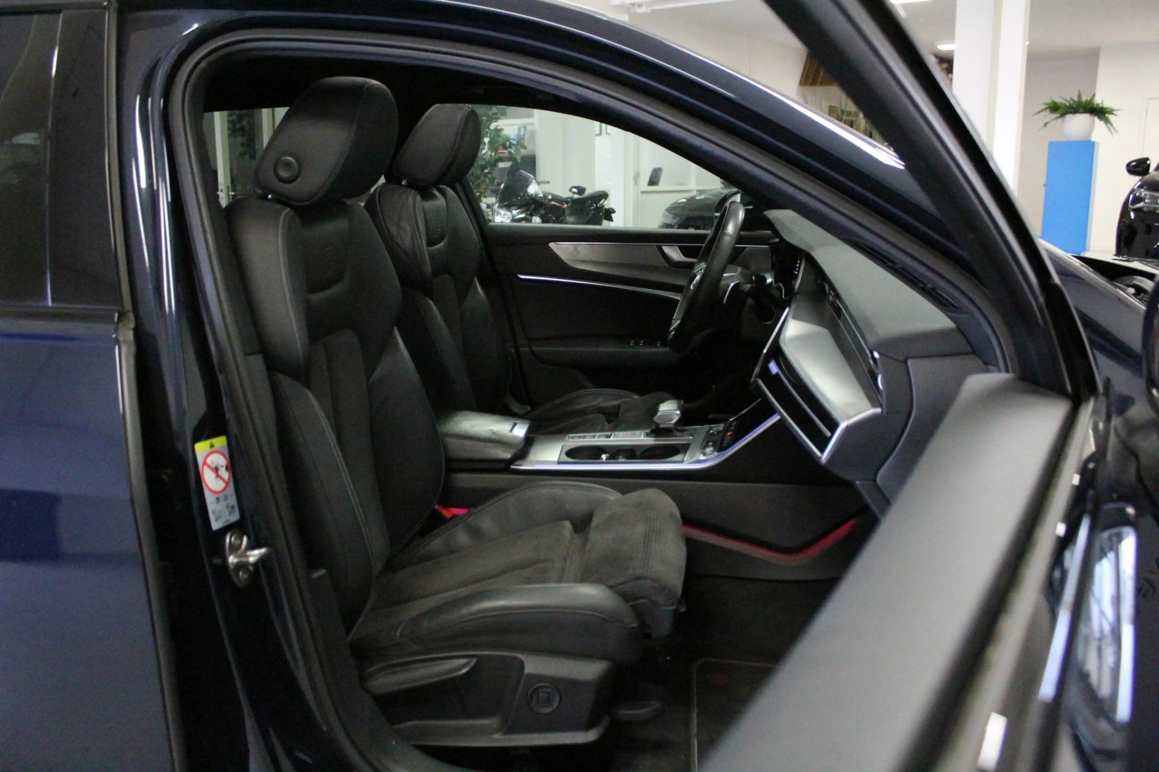 Audi A6 Avant 55 TFSI quattro Design Pro Line Plus | PANO- — photo 21