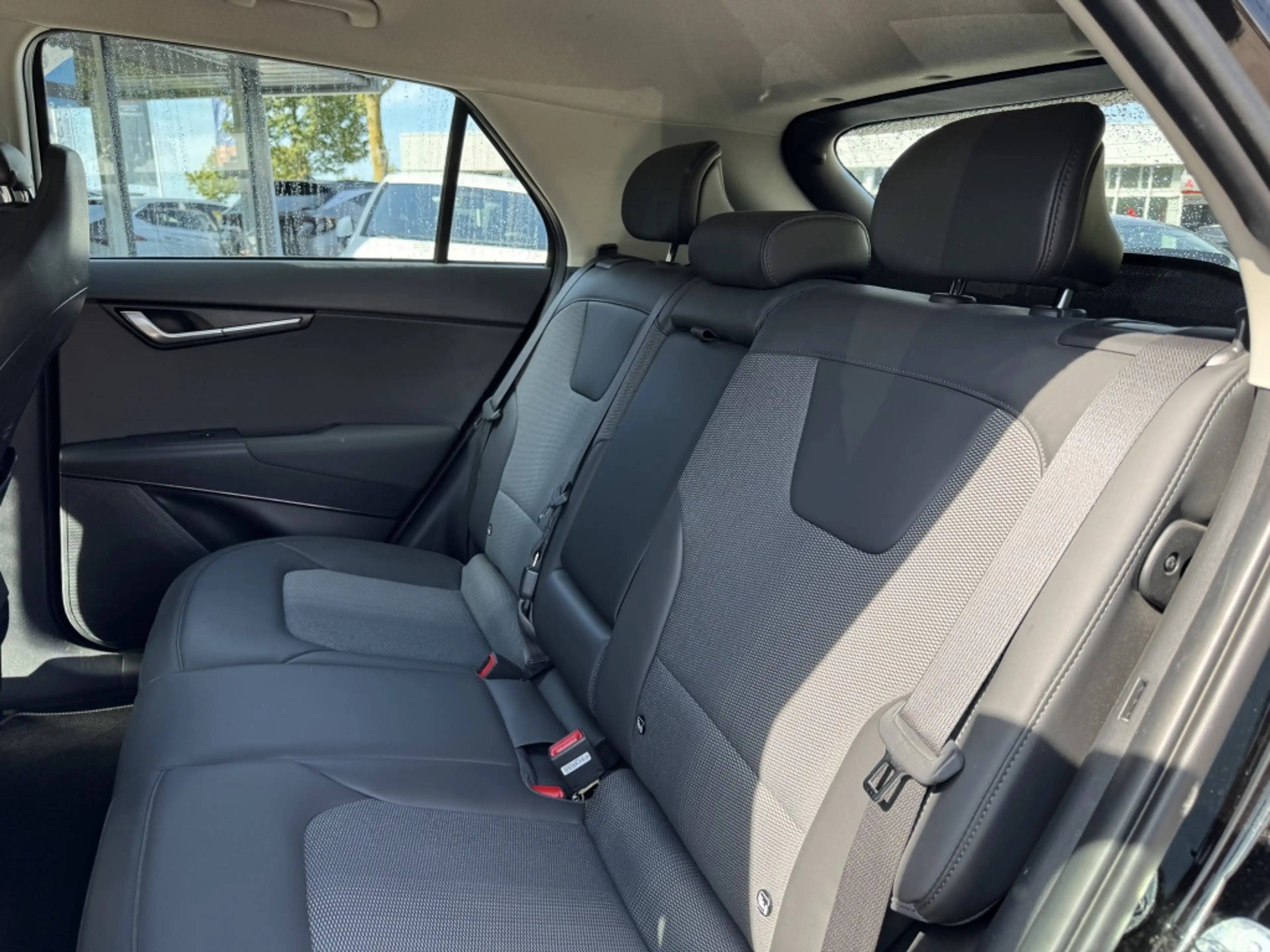 Kia e-Niro EV DynamicLine 64.8 kWh | SOH 100% | Trekhaak — photo 12