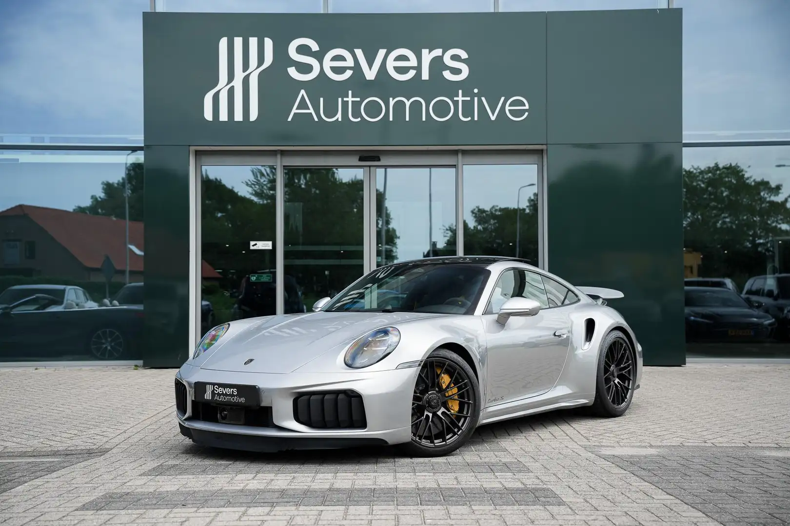 PORSCHE 911