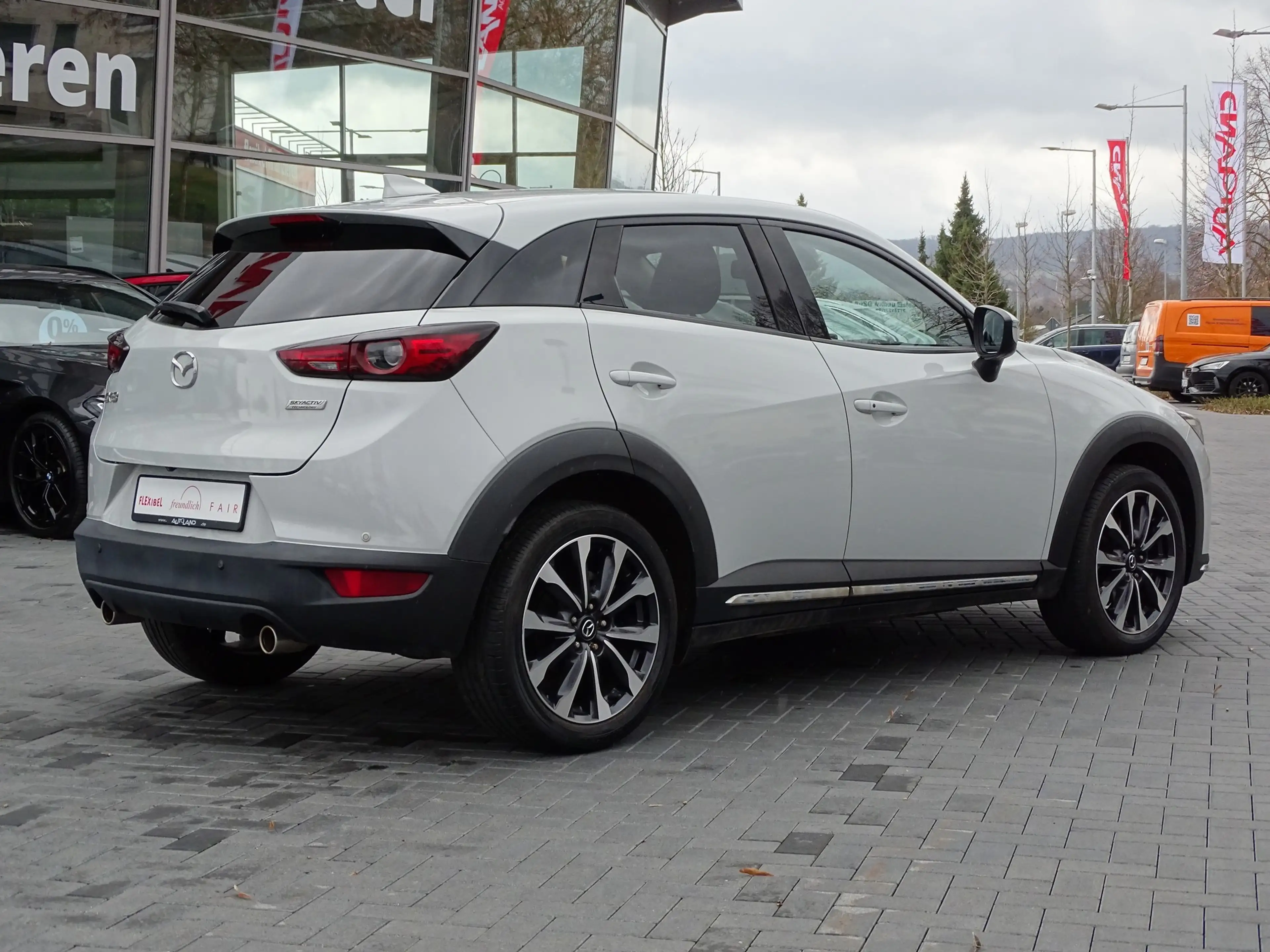 Mazda CX-3 2.0 Skyactiv-G Sports-Line LED ACC Bose DAB — photo 4