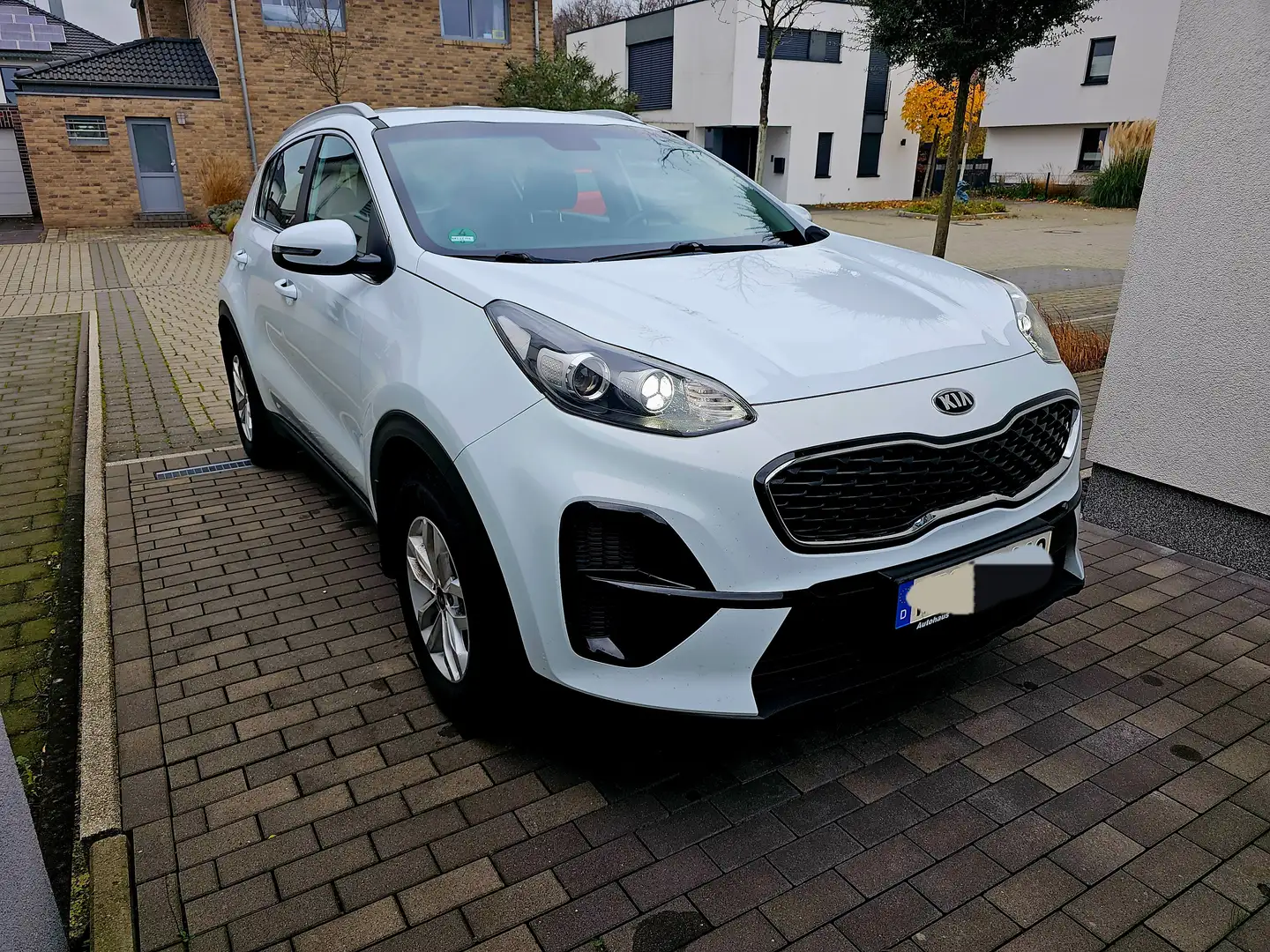 Kia Sportage Sportage 1.6 GDI 2WD DREAM-TEAM EDITION White - 1