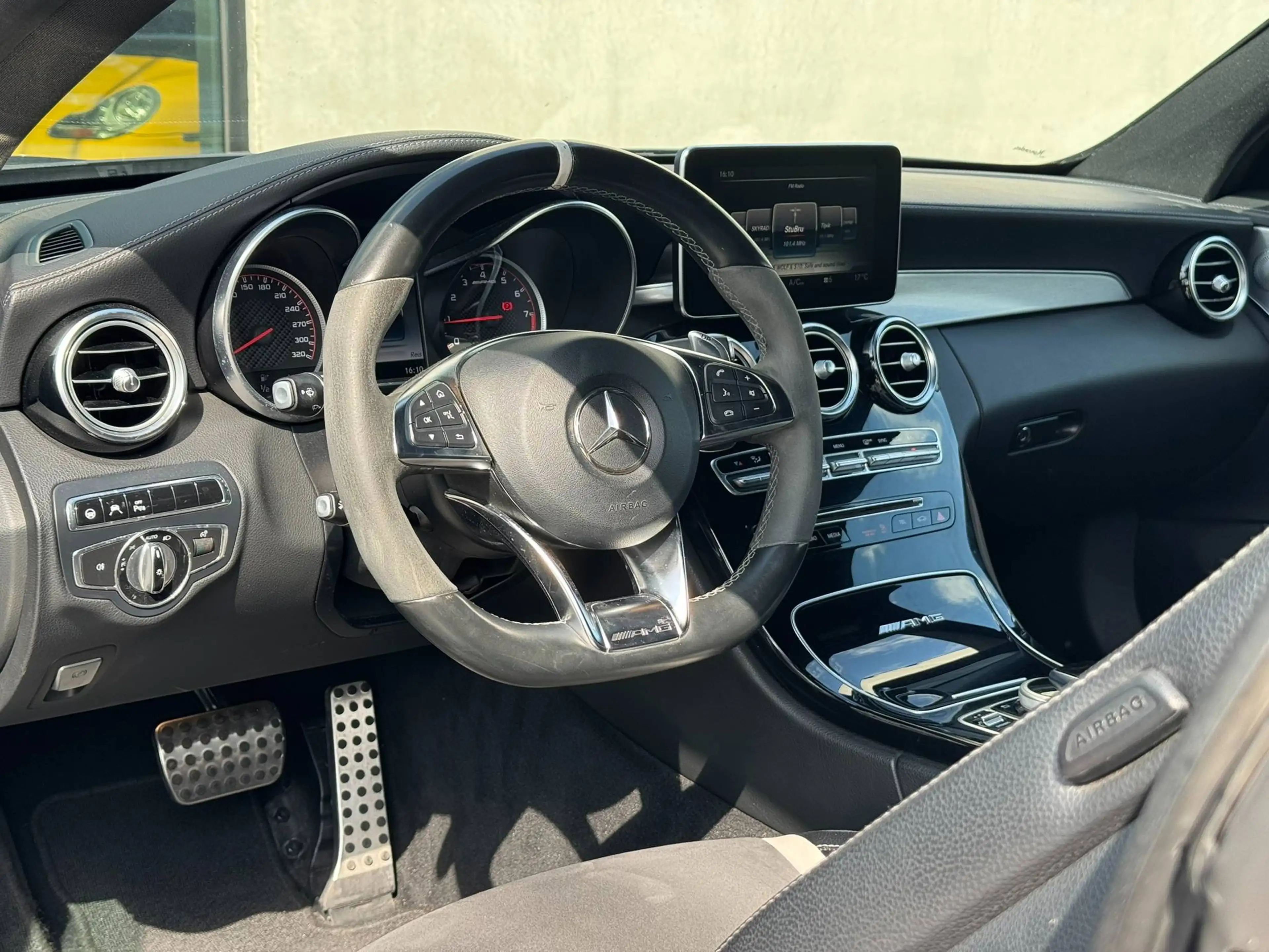 Mercedes-Benz C 63 AMG C63 S AMG Coupé 4.0 V8 — photo 10