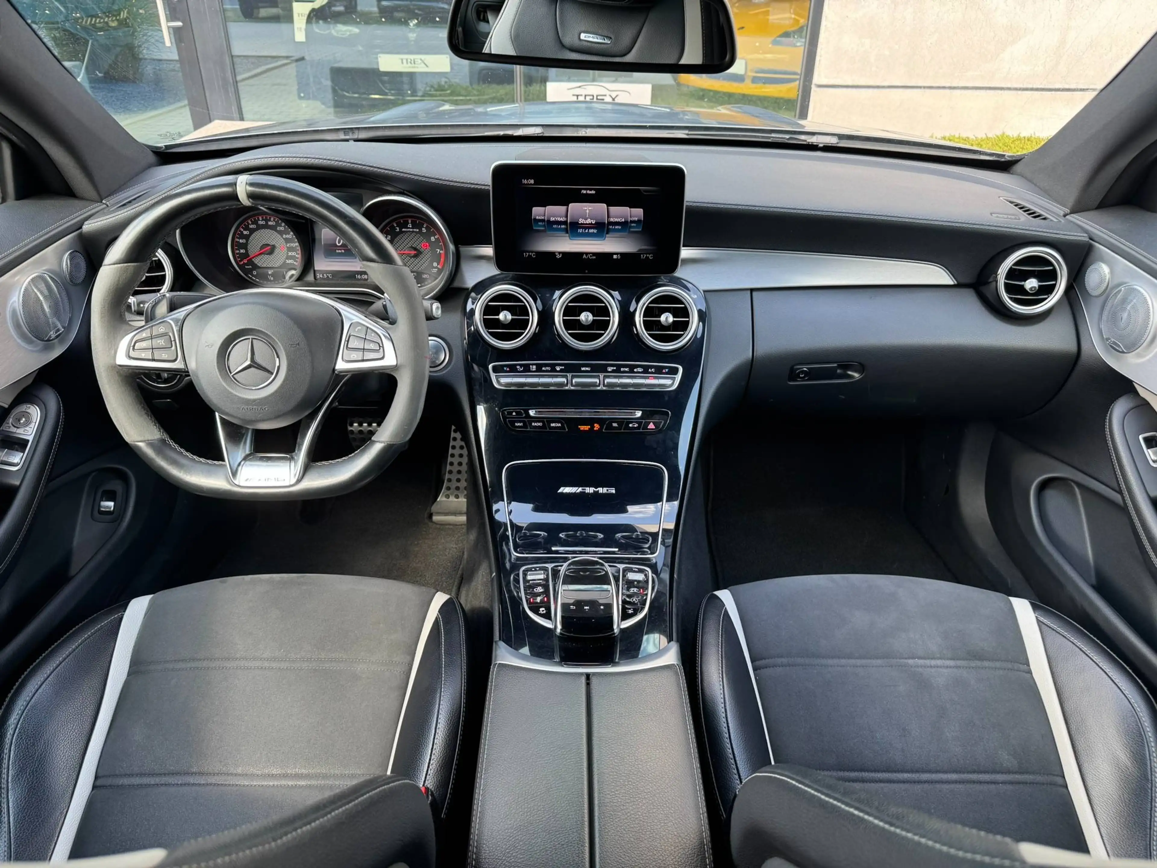 Mercedes-Benz C 63 AMG C63 S AMG Coupé 4.0 V8 — photo 8