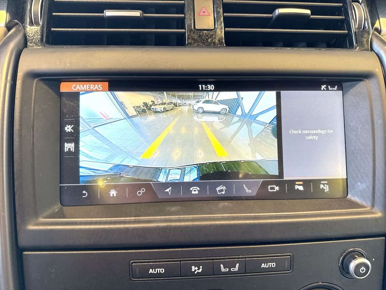 2020 Land Rover Discovery Landmark ONE OWNER | NEW FRONT BRAKES thumb 21