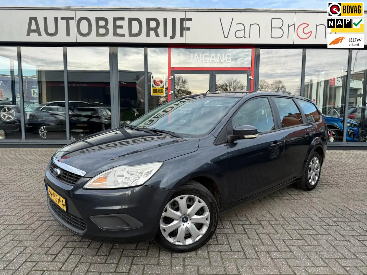 Ford Focus Wagon 1.6 Trend | Nieuwe APK | Cruise | Trekhaak Grijs - 1