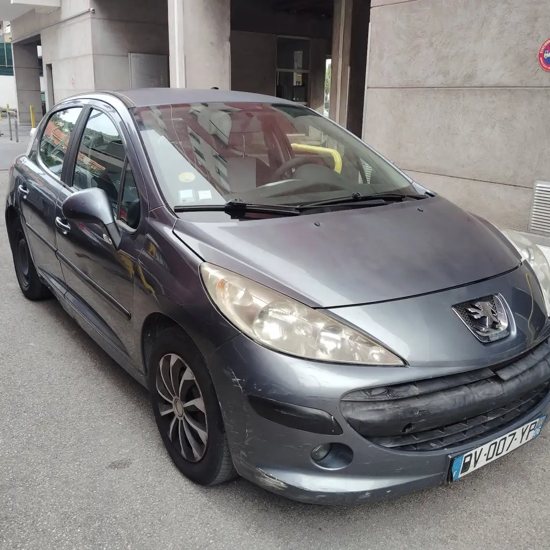Peugeot 207 1.4 HDi 70ch Urban - 2