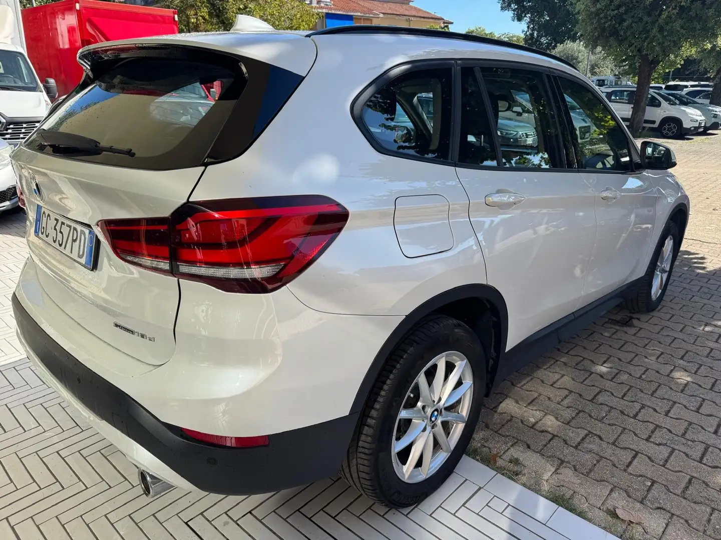 BMW X1 sDrive18d Business Advantage Bianco - 2