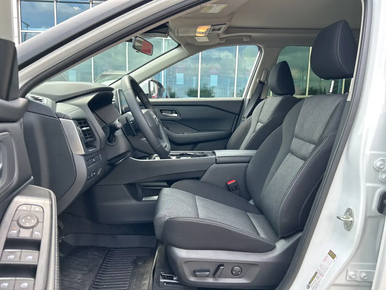 Nissan Rogue fotografie Nissan Rogue