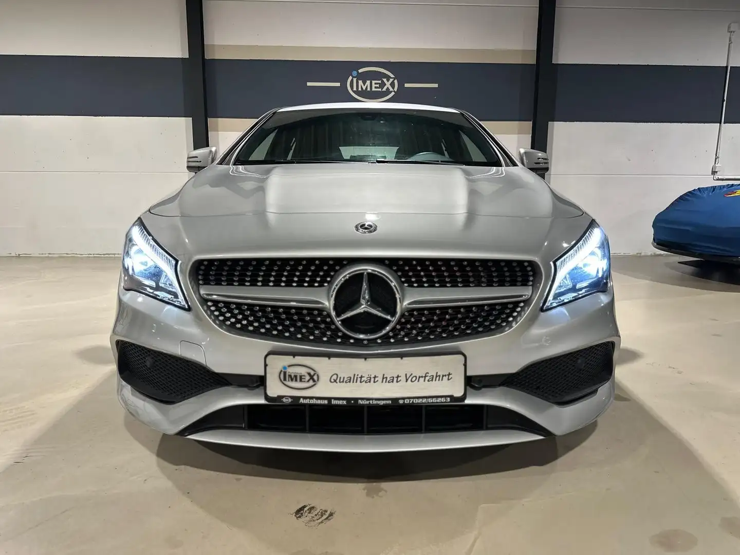 Mercedes-Benz CLA 180 *AMG-LINE*LED*NAVI*KEYLESS Silber - 2