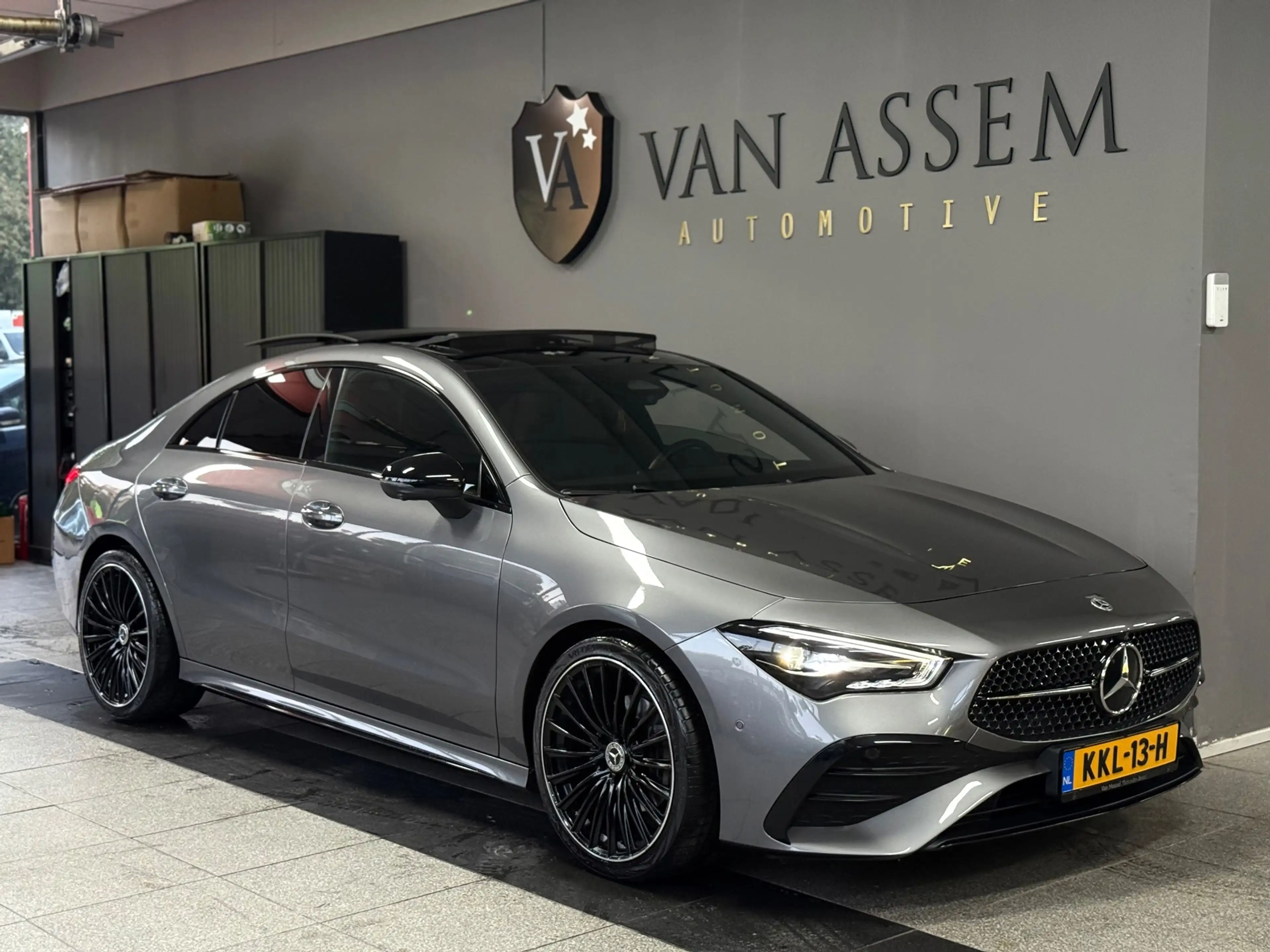Mercedes-Benz CLA 180 Star Edition AMG Line — photo 4