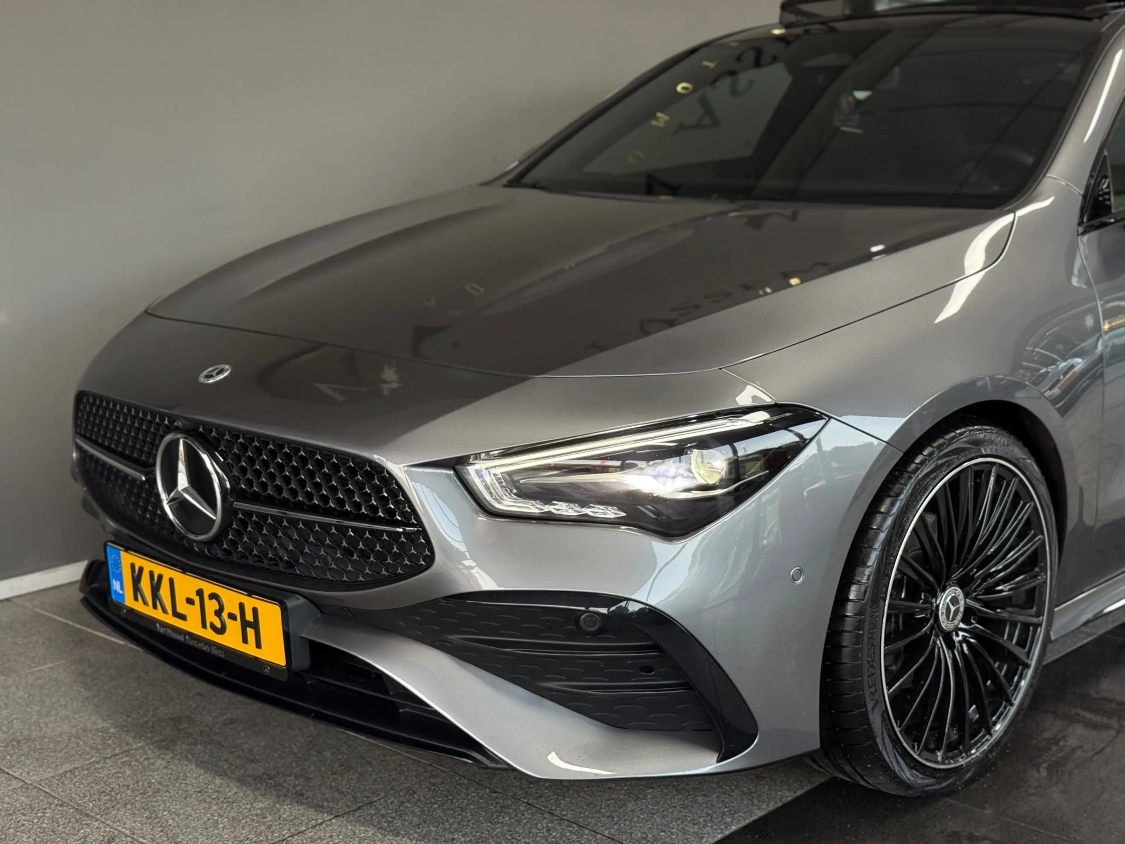 Mercedes-Benz CLA 180 Star Edition AMG Line — photo 6
