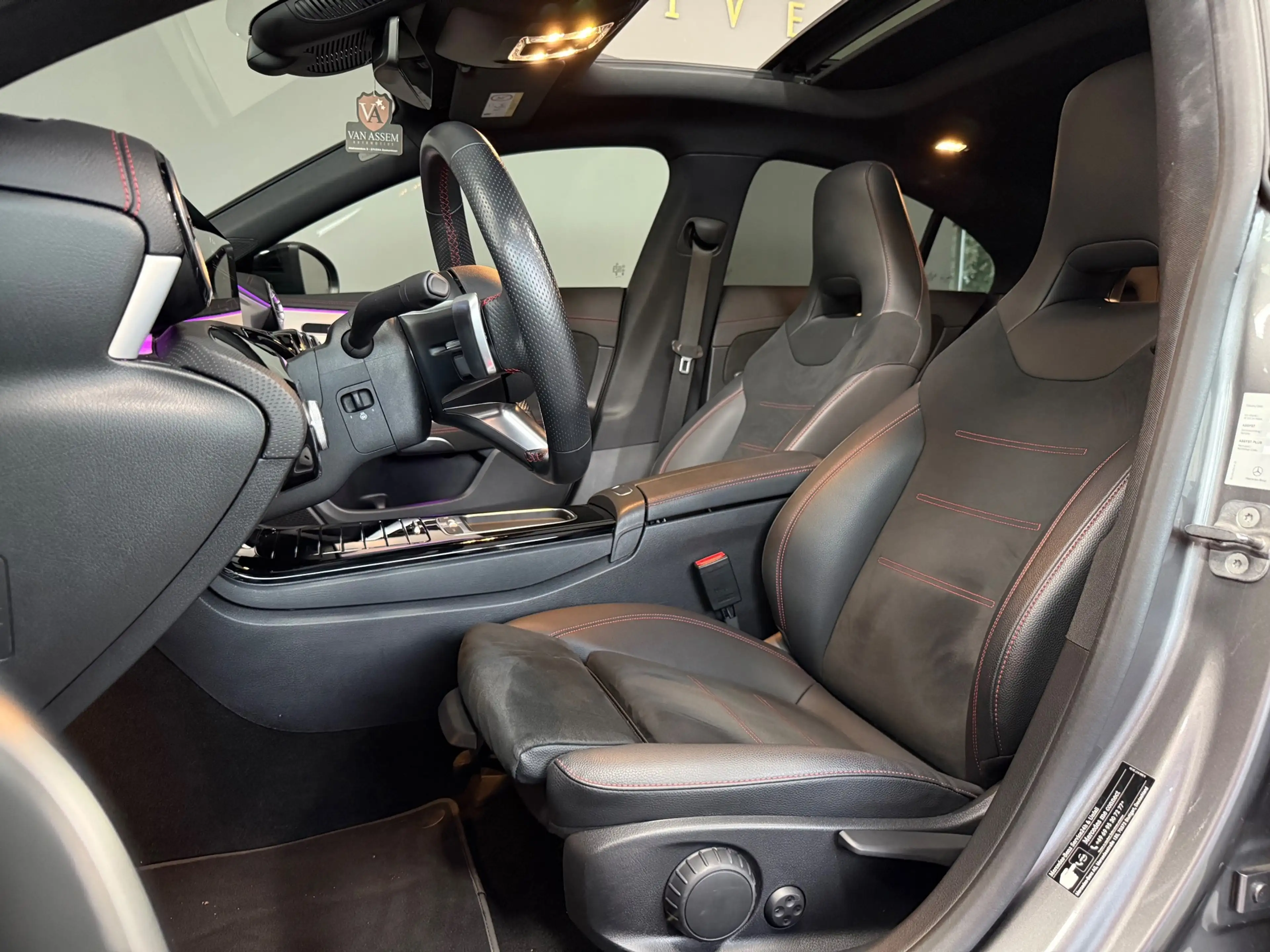 Mercedes-Benz CLA 180 Star Edition AMG Line — photo 12