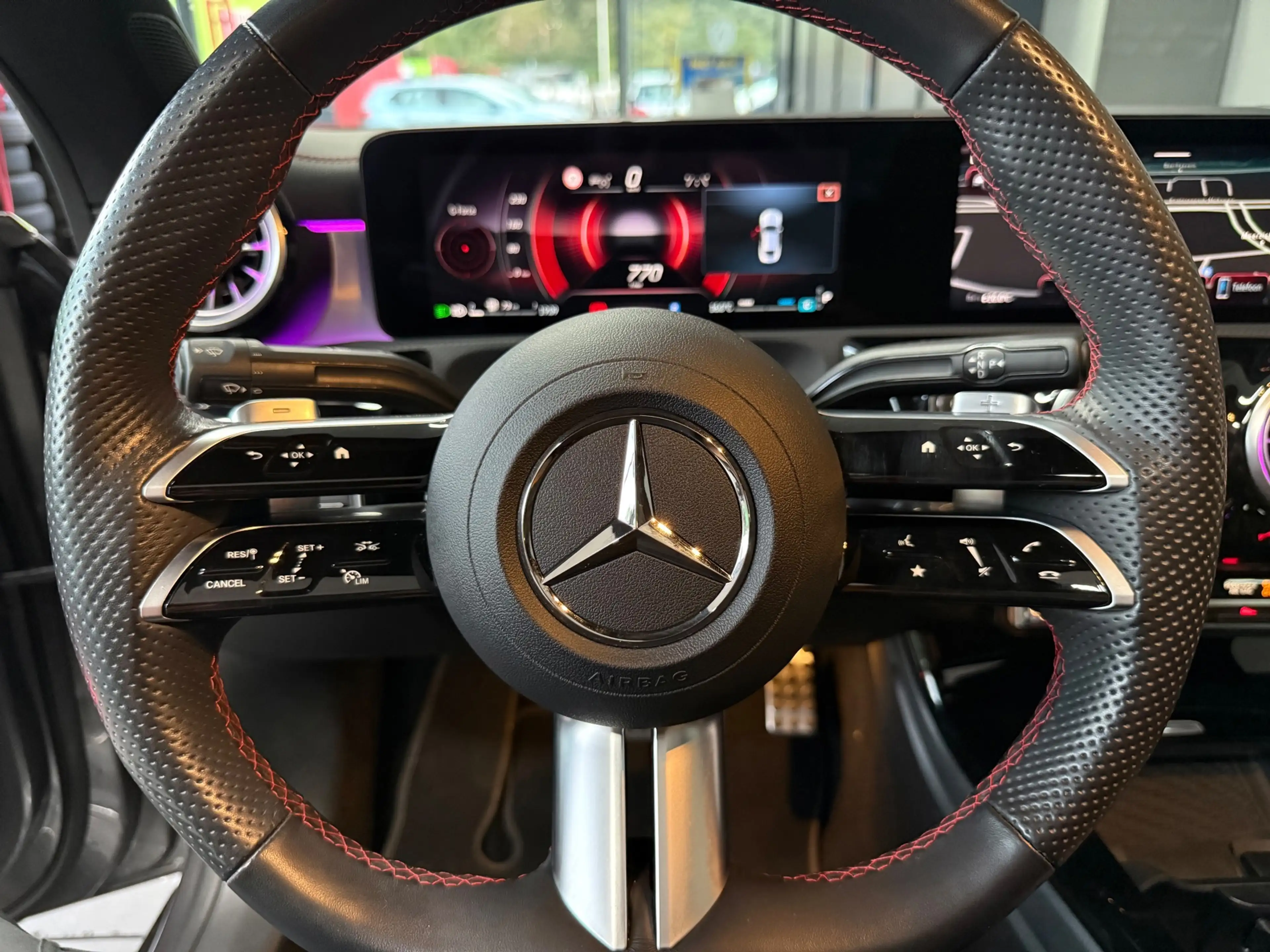 Mercedes-Benz CLA 180 Star Edition AMG Line — photo 15