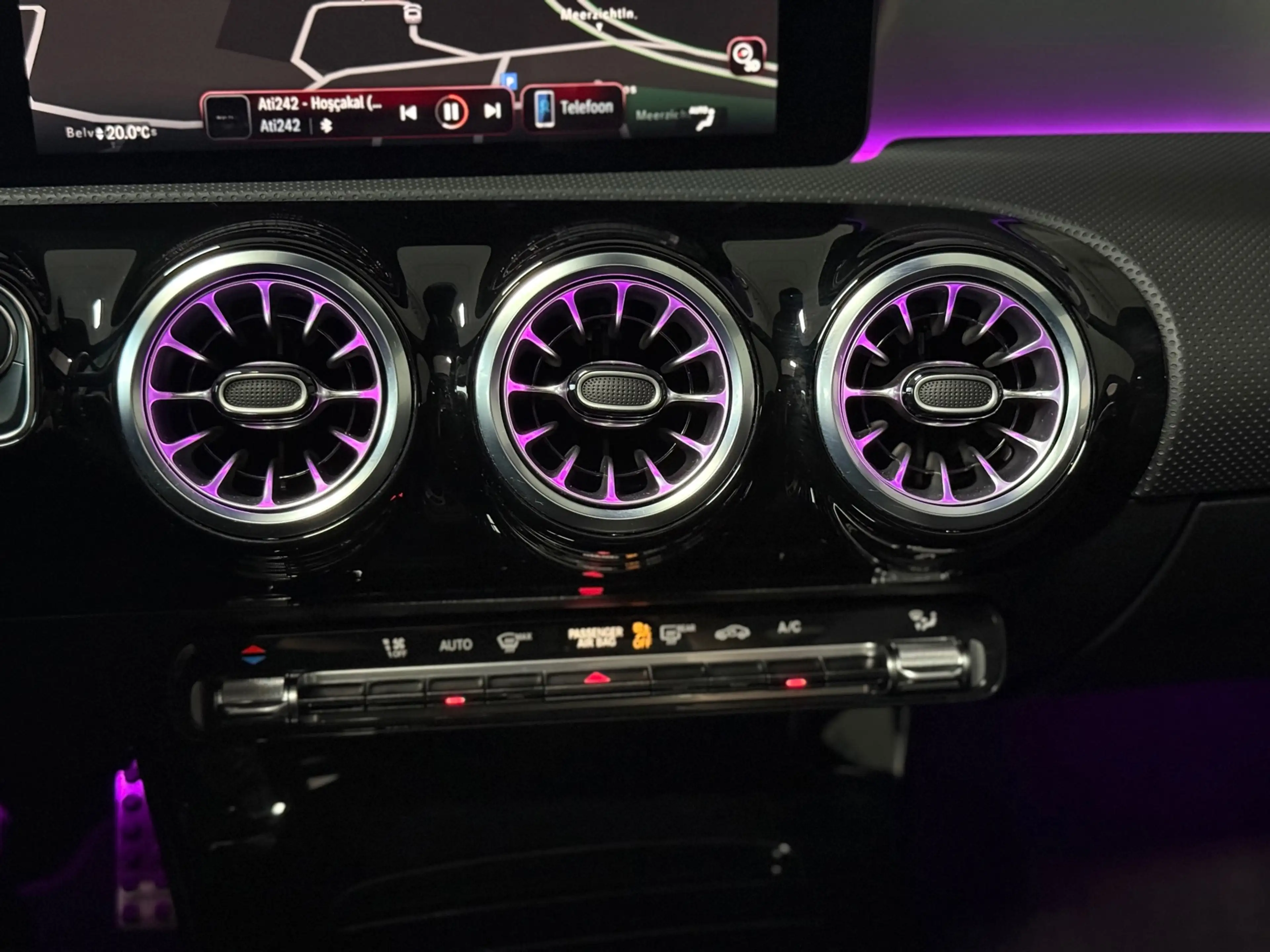 Mercedes-Benz CLA 180 Star Edition AMG Line — photo 19