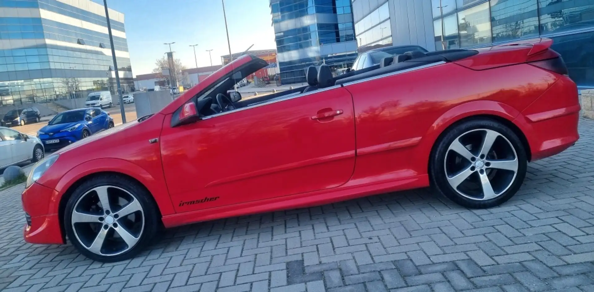 Opel Astra Twin Top 1.9CDTi Cosmo Rot - 2