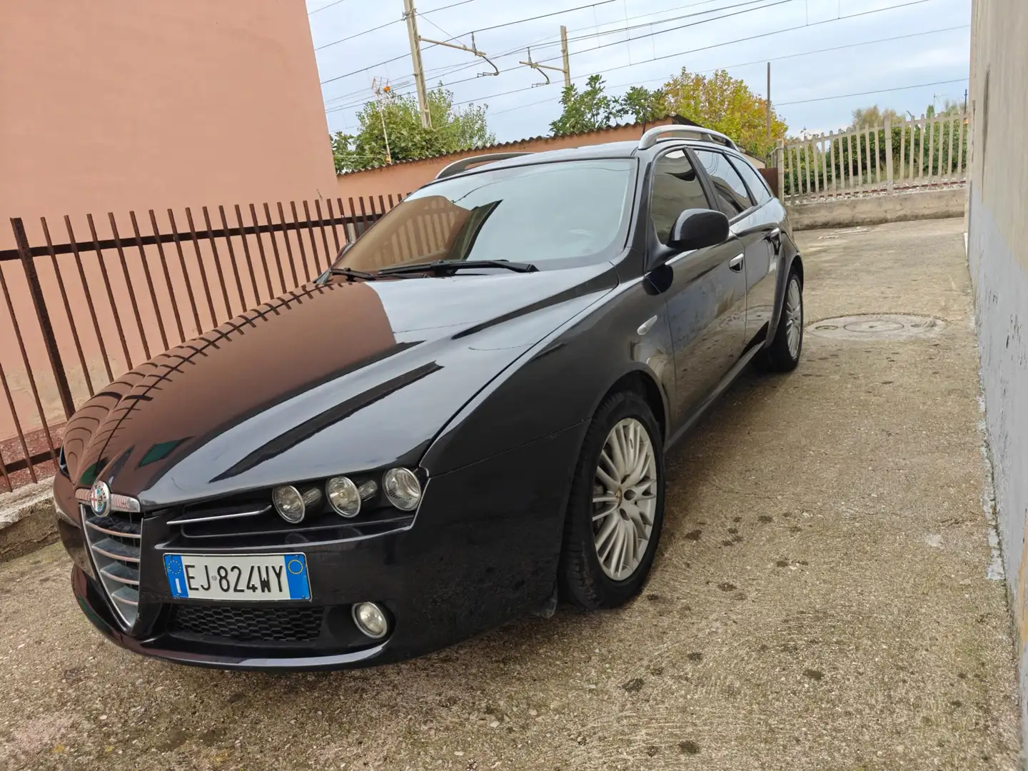 Alfa Romeo 159 159 SW 2.0 jtdm Distinctive 136cv Nero - 1