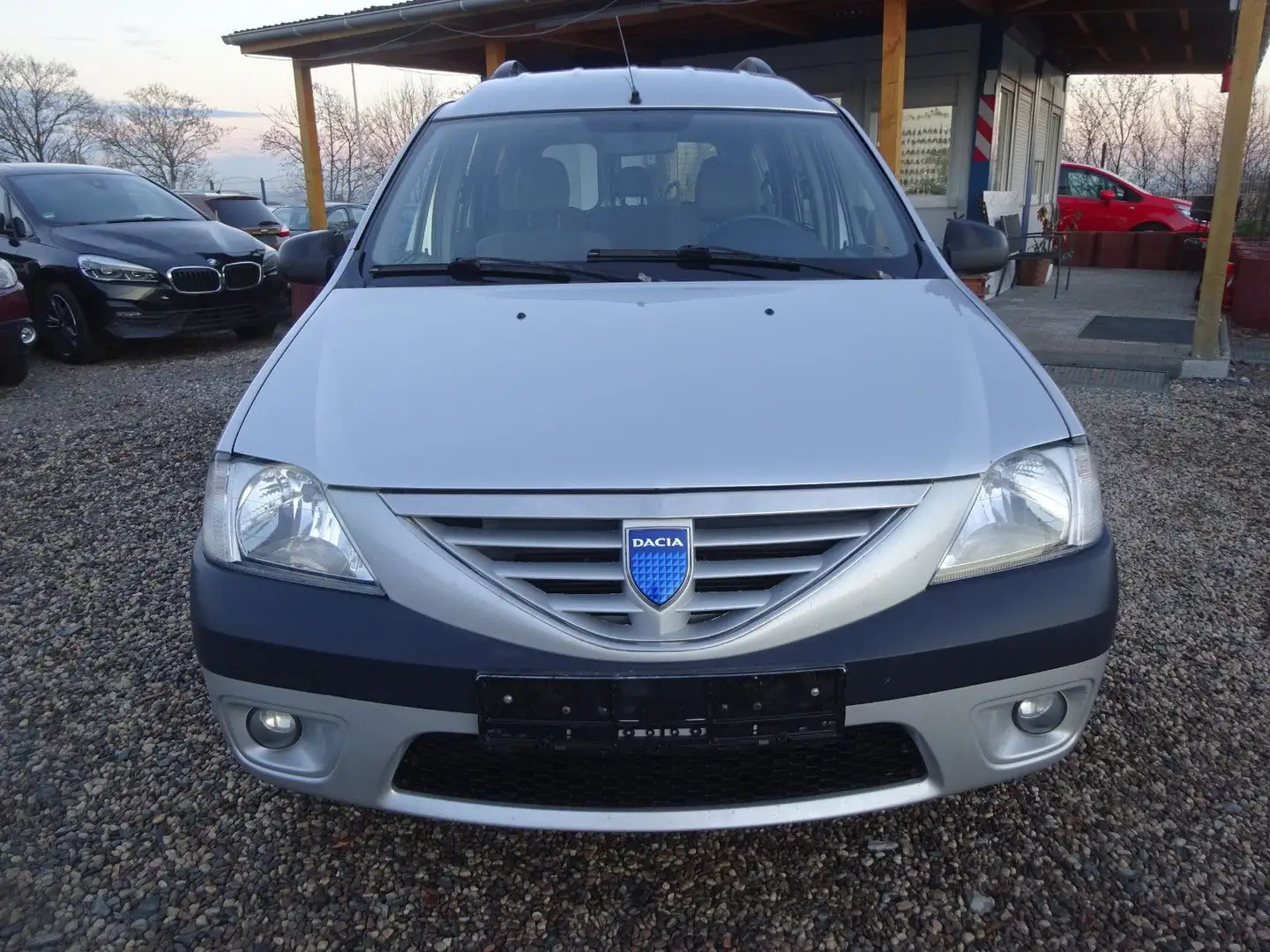 Dacia Logan 1.6 MCV Kombi Laureate Grau - 2