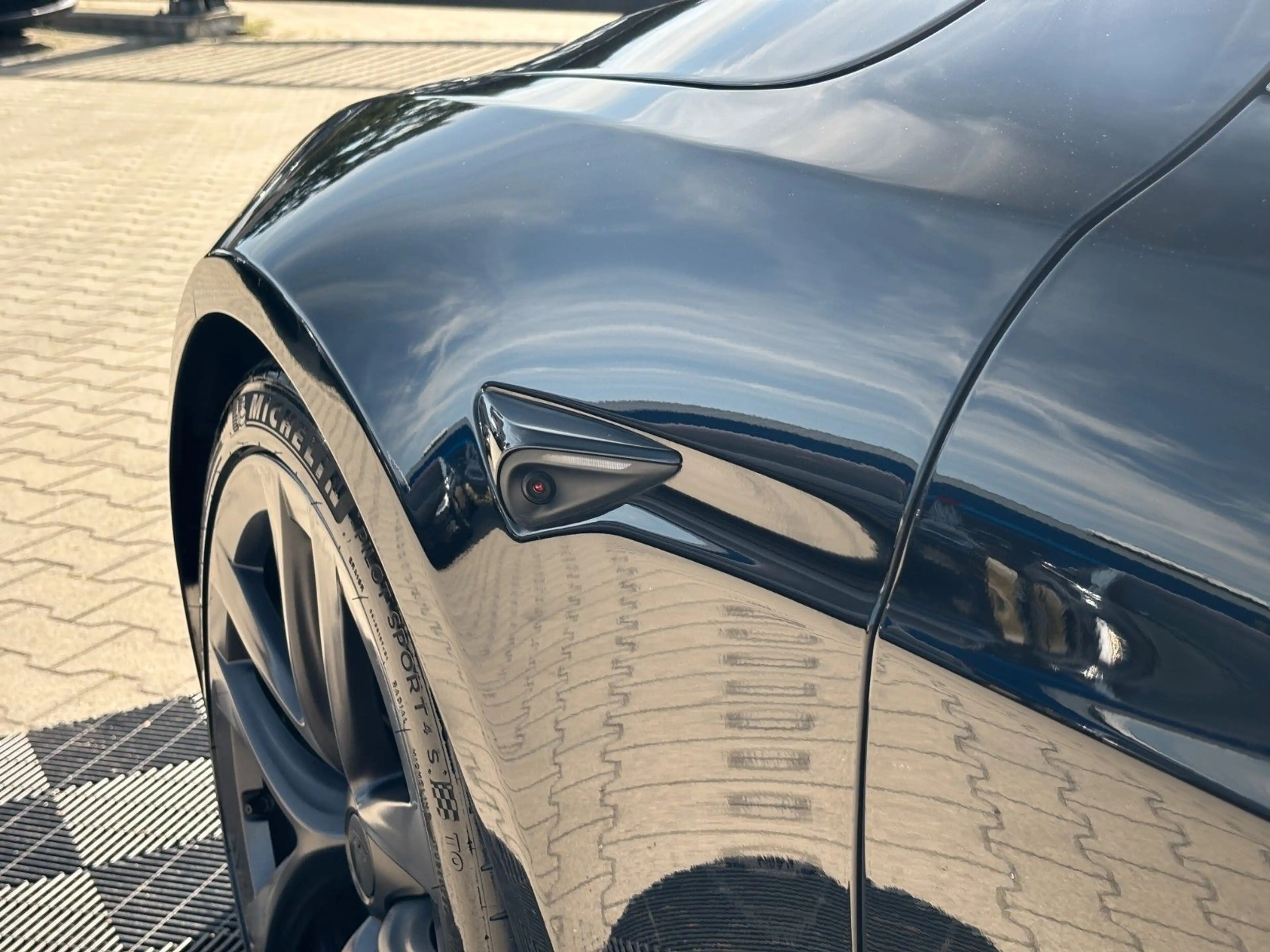 Tesla Model S MODEL S PLAID | MATRIX | CREAM SEAT| ENHANCED AP — photo 9