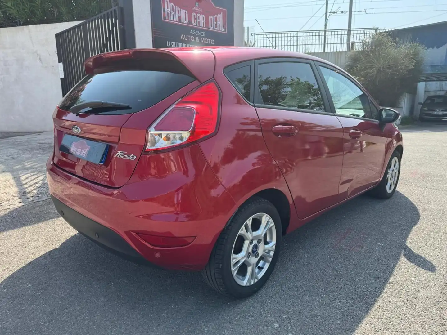 Ford Fiesta Fiesta 1.25i - 82 BERLINE Edition PHASE 2 Rouge - 2