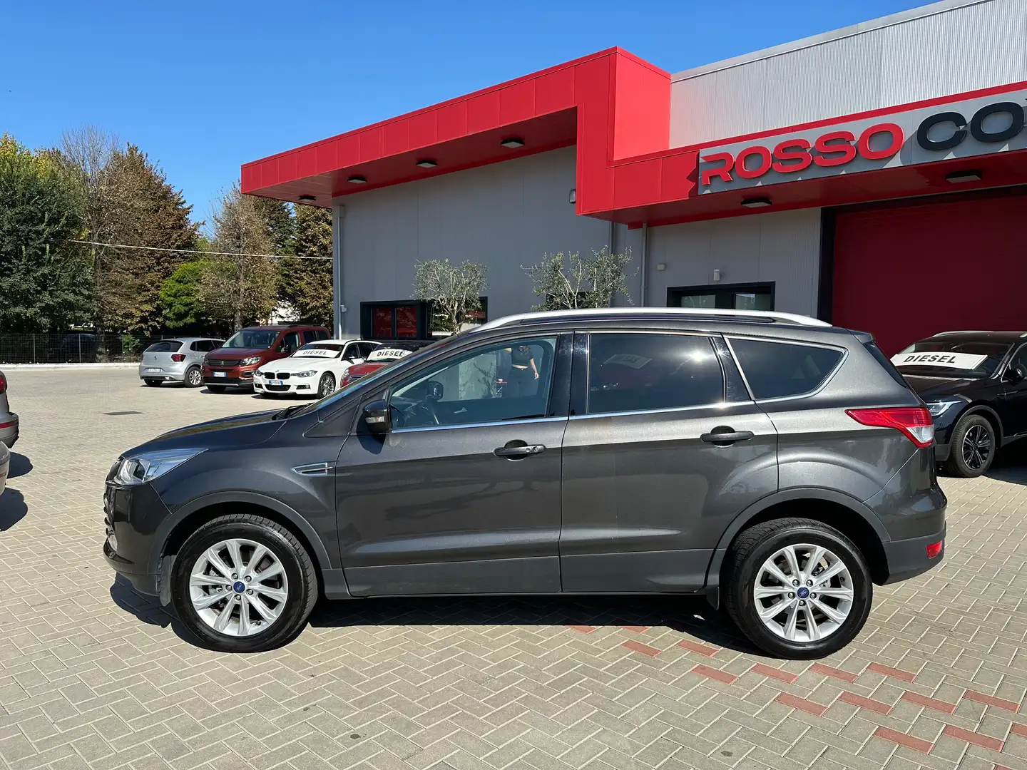 Ford Kuga 2.0 tdci Titanium 2wd SONY UNIPRO Grigio - 2