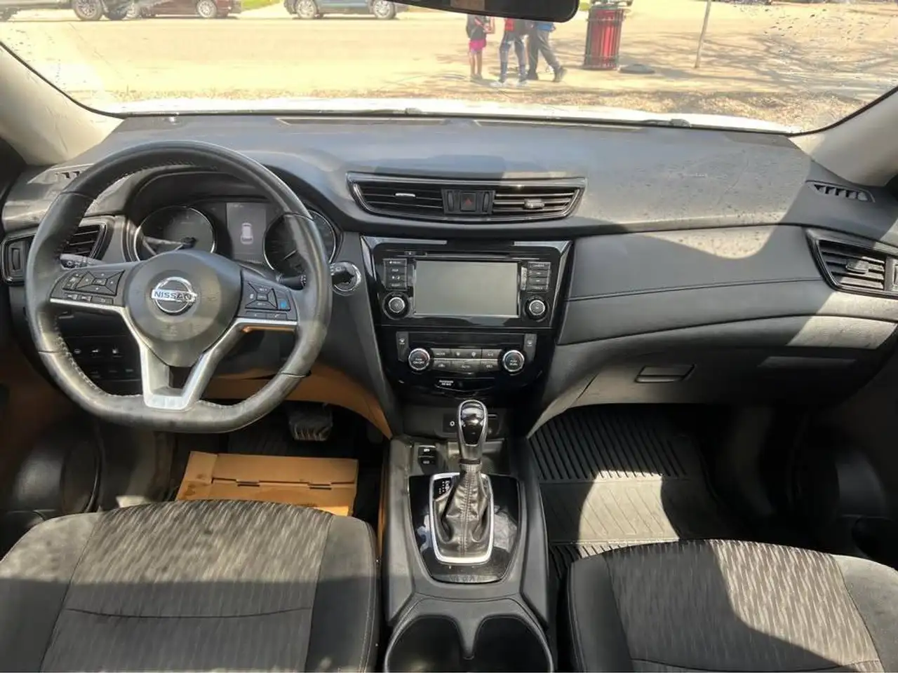 Nissan Rogue снимка Nissan Rogue