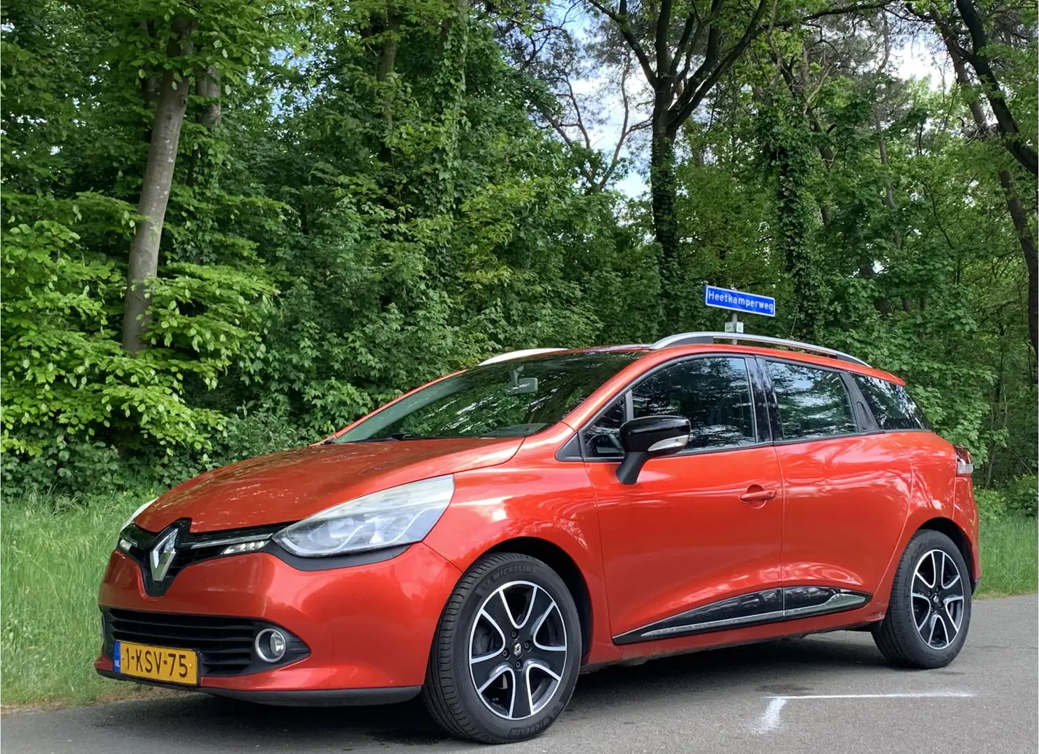 Renault Clio 1.5 dCi Dynamique, Navigatie, Cruise control, Keyl Rood - 1