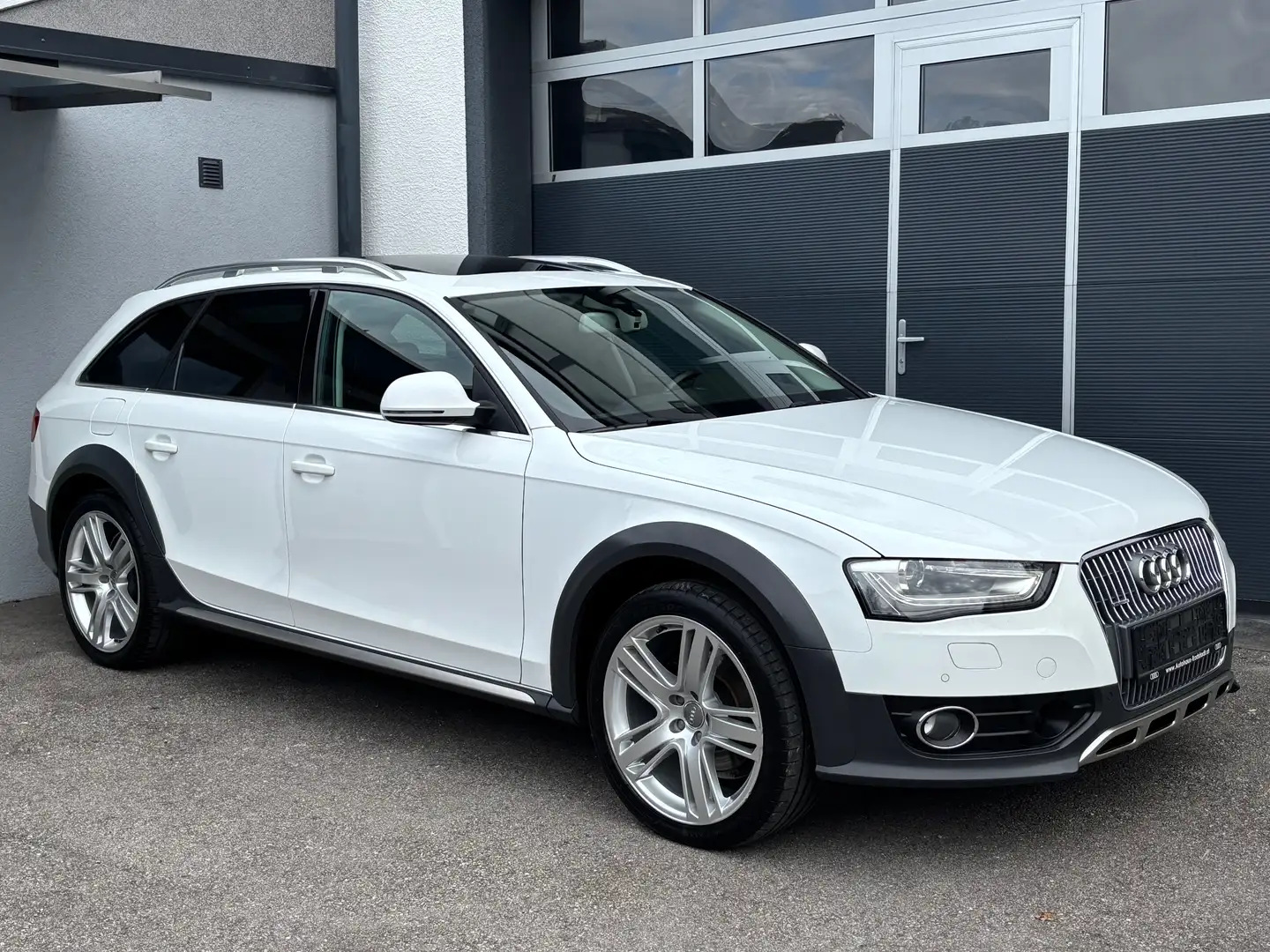 Audi A4 allroad 2.0 TDI aut.*ACC*AHK*LEDER*NAVI*PANO*KEYLESS*19“ Bianco - 2