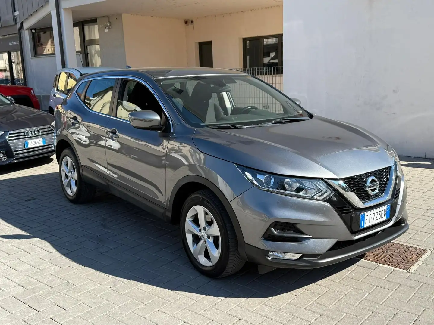 Nissan Qashqai Qashqai II 2017 1.5 dci Business 115cv Grigio - 2