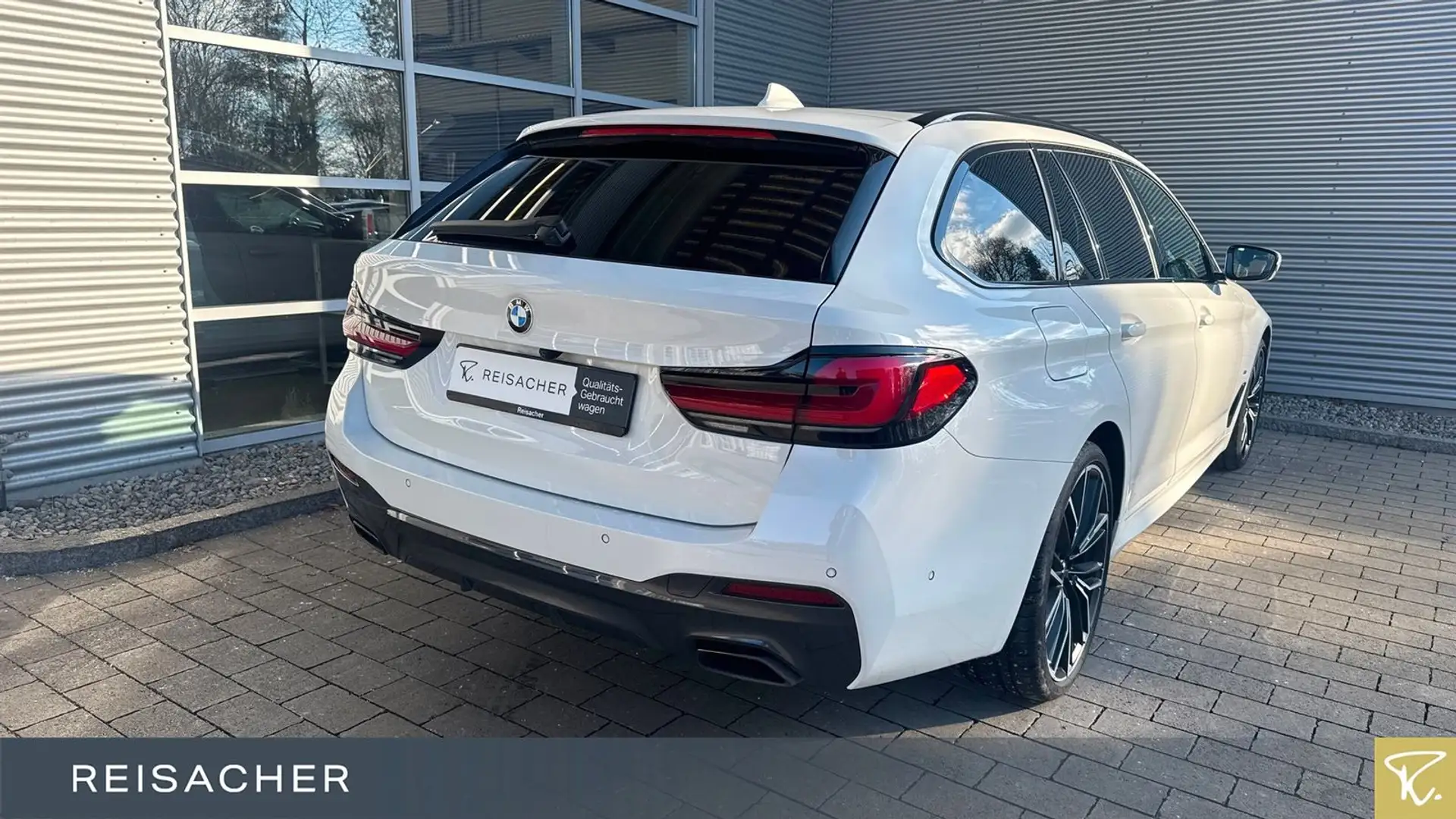 BMW 540 d xDrive M-Sport Navi HUD AHK ACC RüKa Laser Weiß - 2