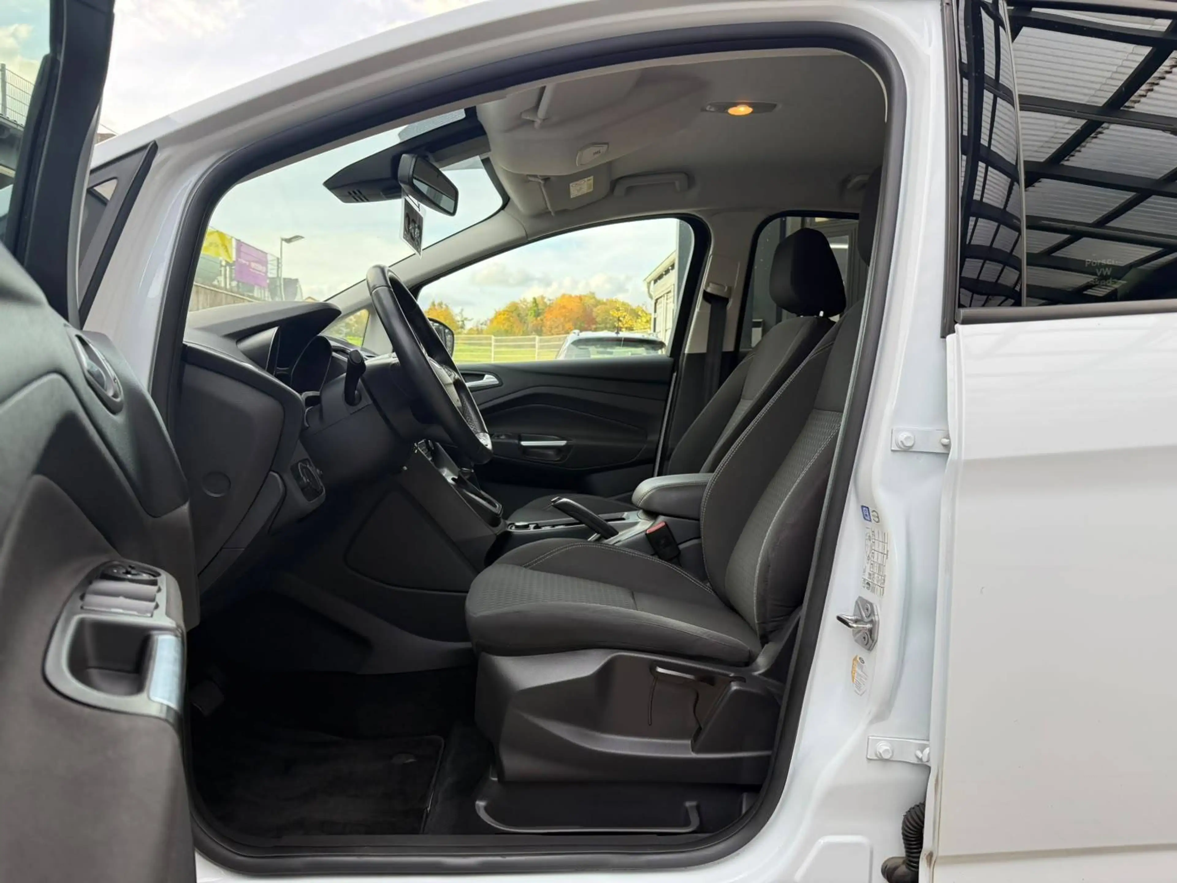Ford C-Max Aut. 1.5 EcoBoost, Bi-Xenon, Lenkradheiz, Active City Stop, Tempomat, PDC, 2-Zonen Klimaauto, SR+WR — photo 15