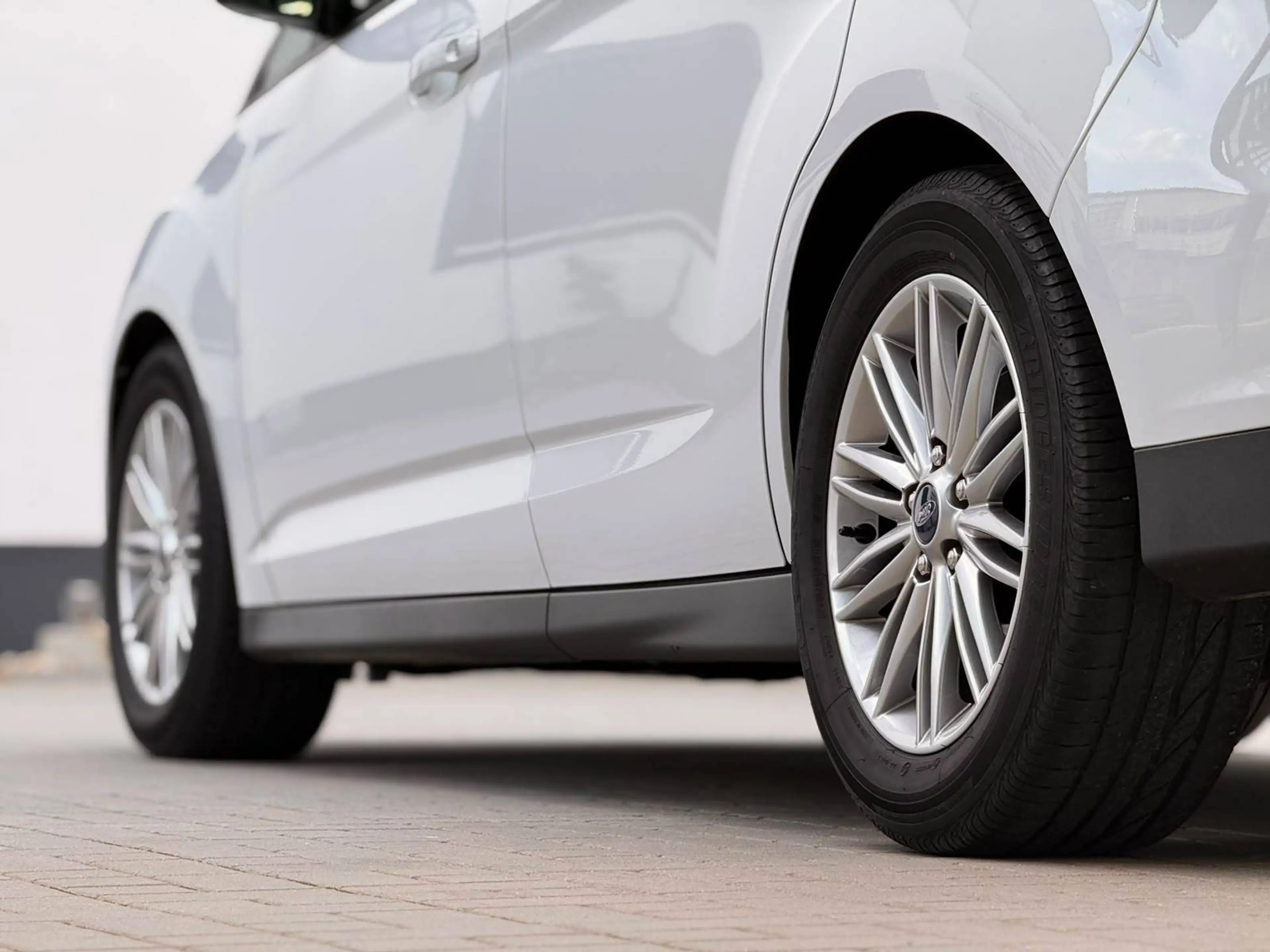 Ford C-Max Aut. 1.5 EcoBoost, Bi-Xenon, Lenkradheiz, Active City Stop, Tempomat, PDC, 2-Zonen Klimaauto, SR+WR — photo 10